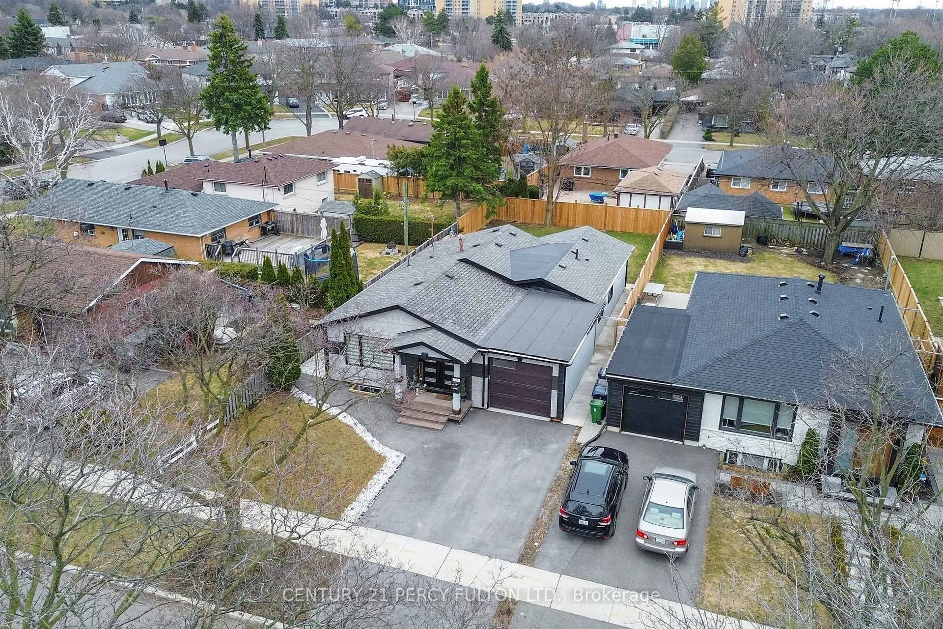 Photo 41 of 26 Farley Crescent, Etobicoke, Willowridge-Martingrove-Richview — HOMEH