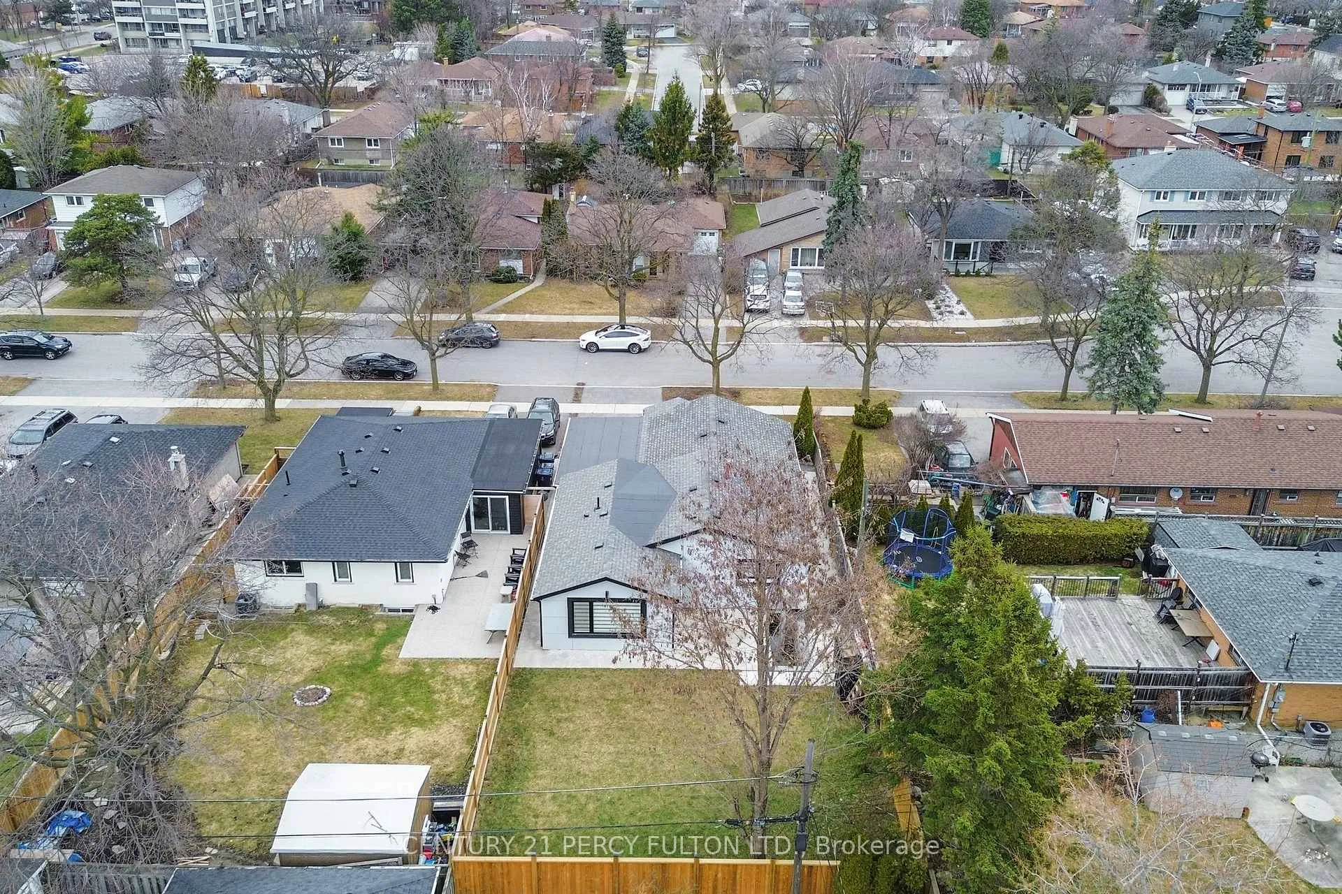Photo 45 of 26 Farley Crescent, Etobicoke, Willowridge-Martingrove-Richview — HOMEH