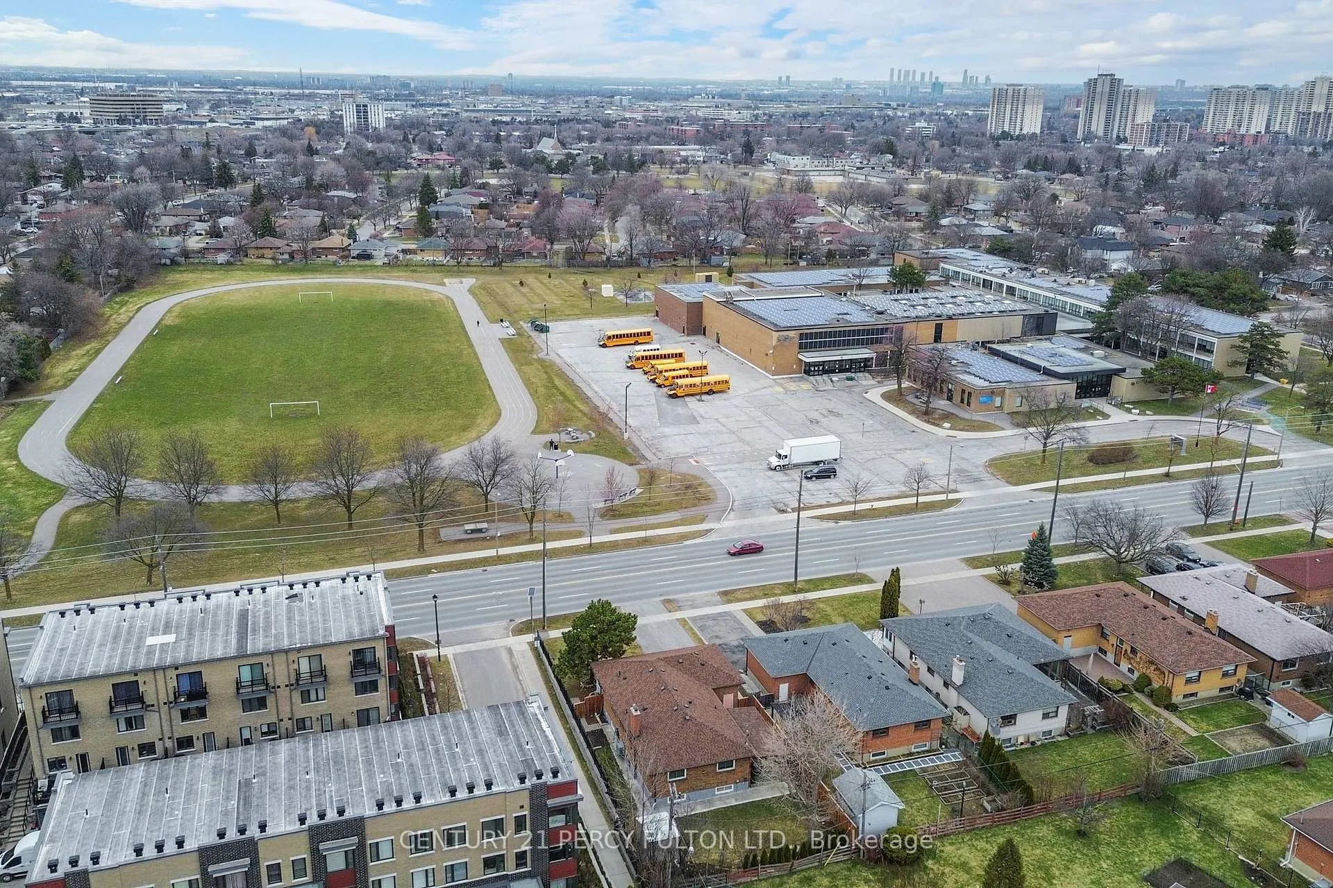Photo 48 of 26 Farley Crescent, Etobicoke, Willowridge-Martingrove-Richview — HOMEH