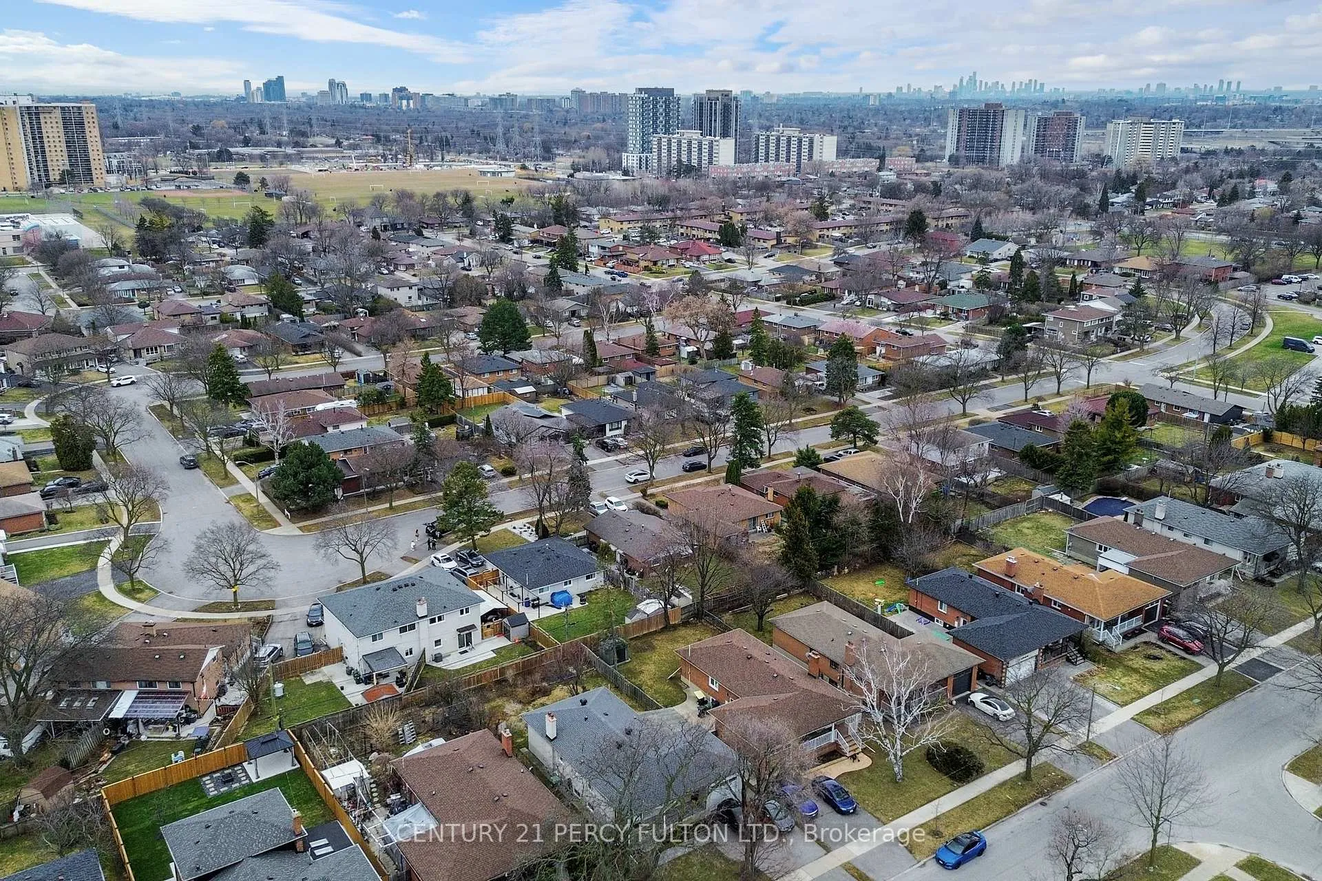 Photo 49 of 26 Farley Crescent, Etobicoke, Willowridge-Martingrove-Richview — HOMEH