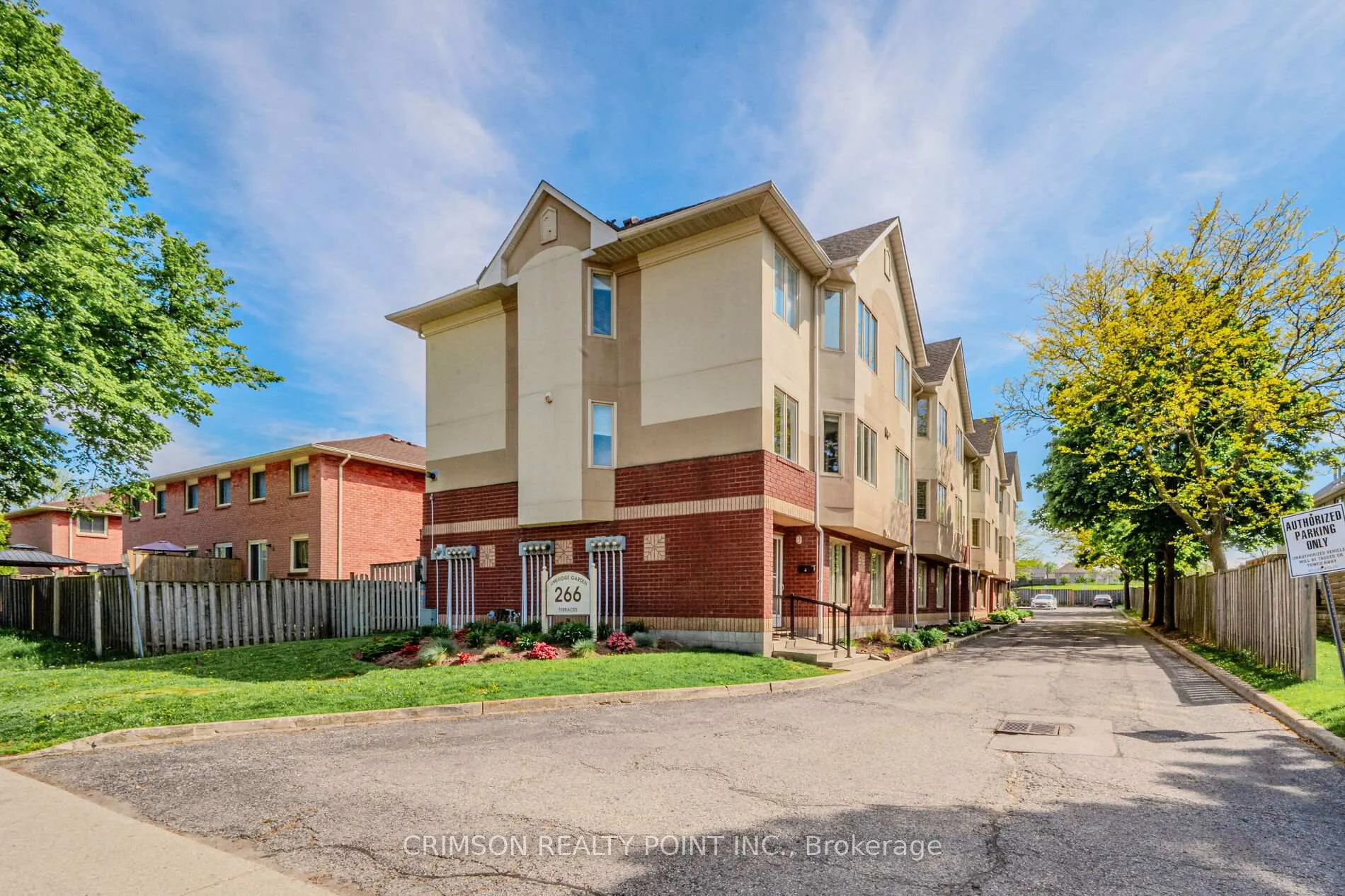 Photo 2 of Unit 7, 266 Limeridge Road E, Hamilton, Bruleville — HOMEH