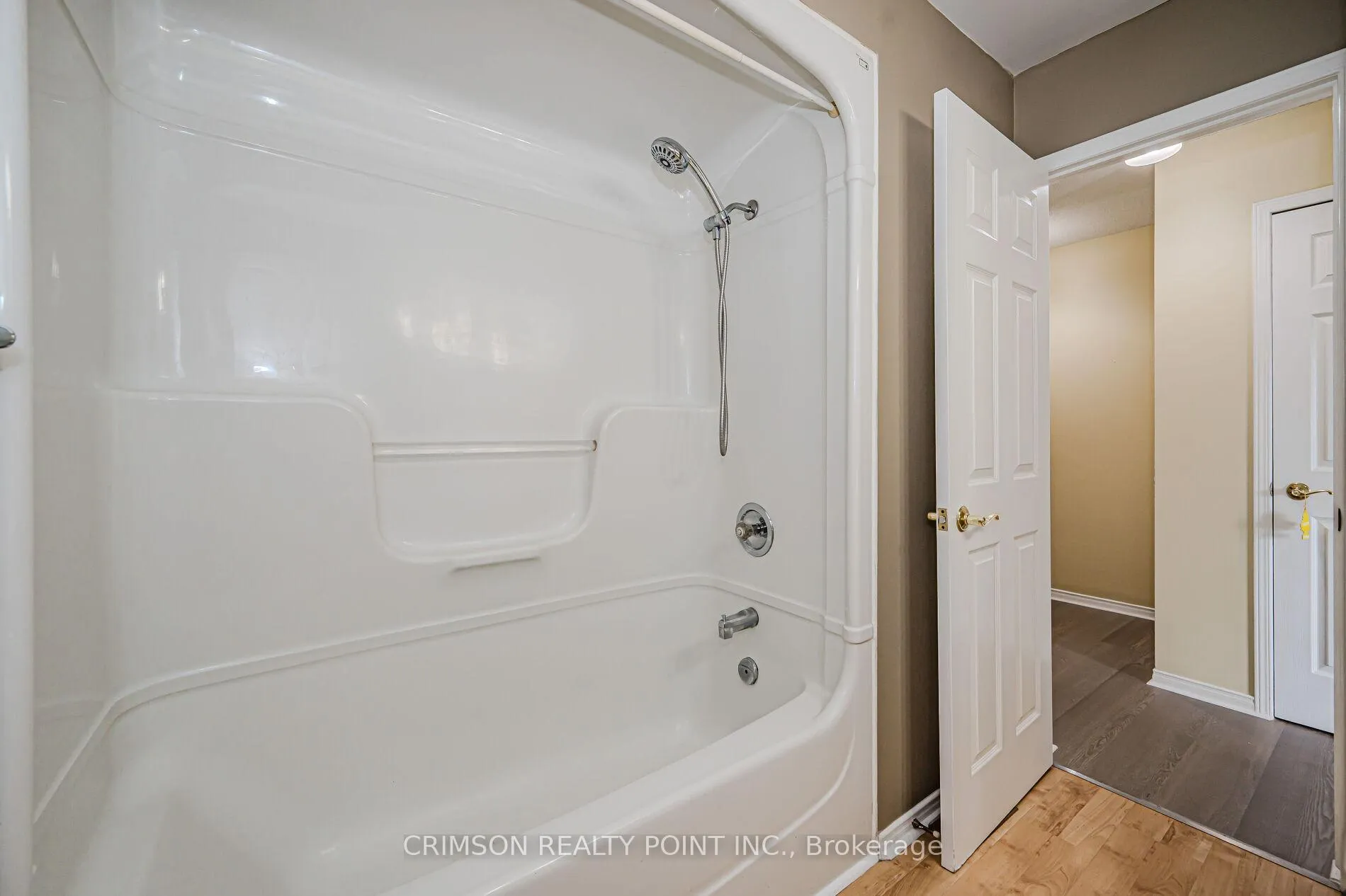 Photo 14 of Unit 7, 266 Limeridge Road E, Hamilton, Bruleville — HOMEH