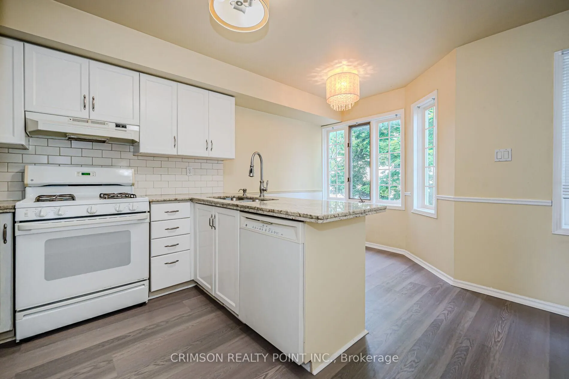 Photo 18 of Unit 7, 266 Limeridge Road E, Hamilton, Bruleville — HOMEH