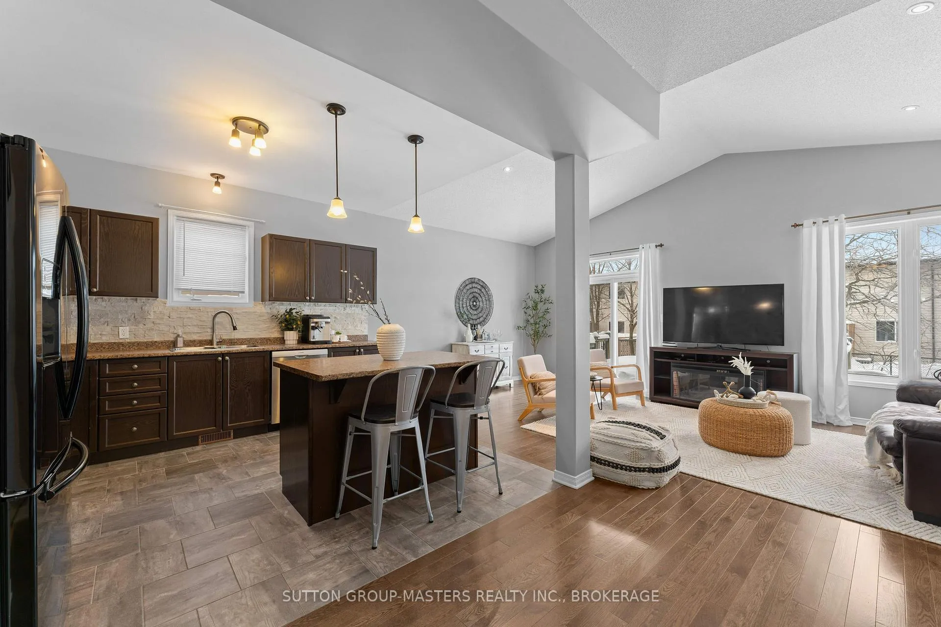 Photo 9 of 1606 Crimson Crescent, Kingston, City Northwest — HOMEH
