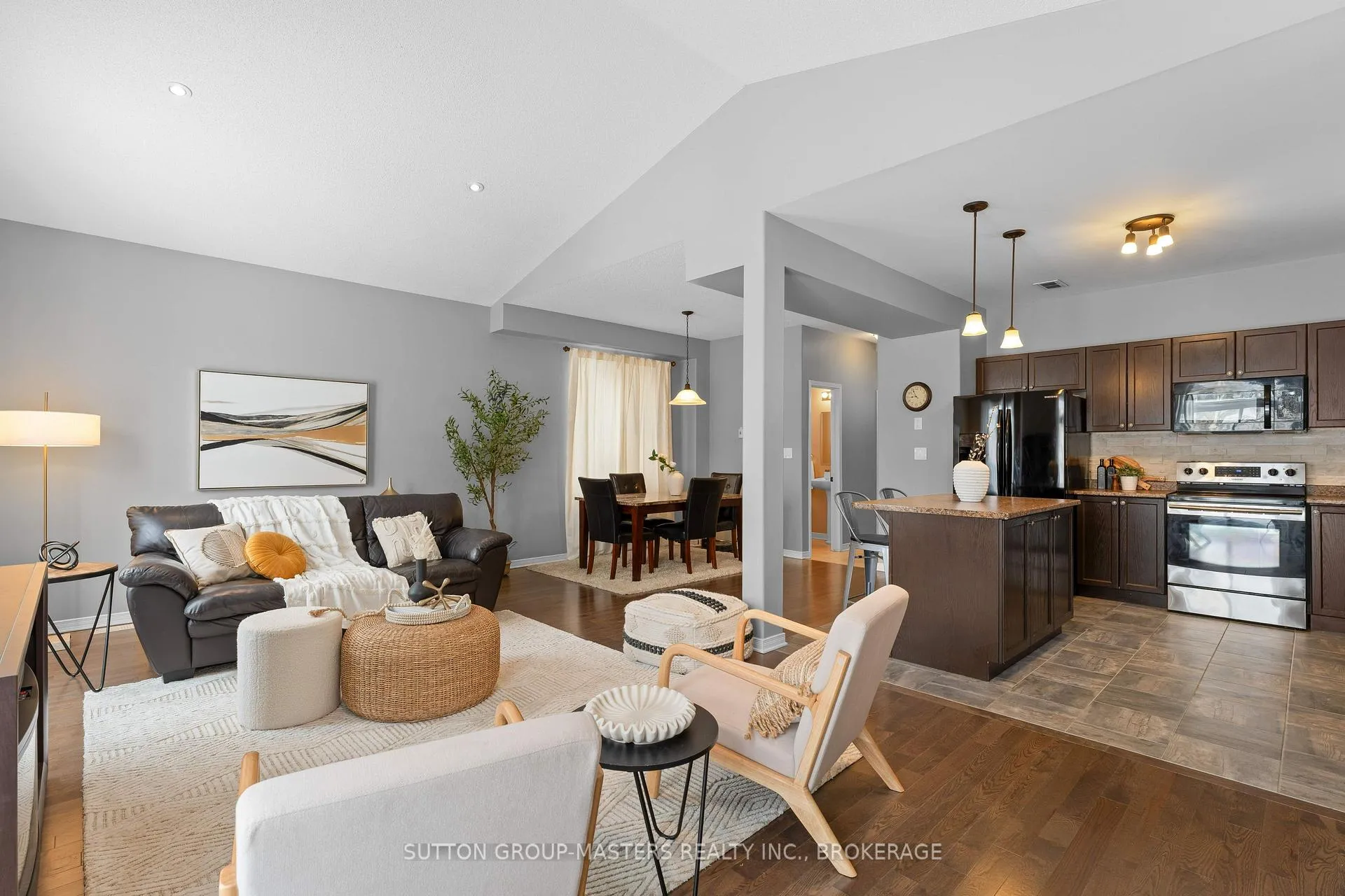 Photo 16 of 1606 Crimson Crescent, Kingston, City Northwest — HOMEH