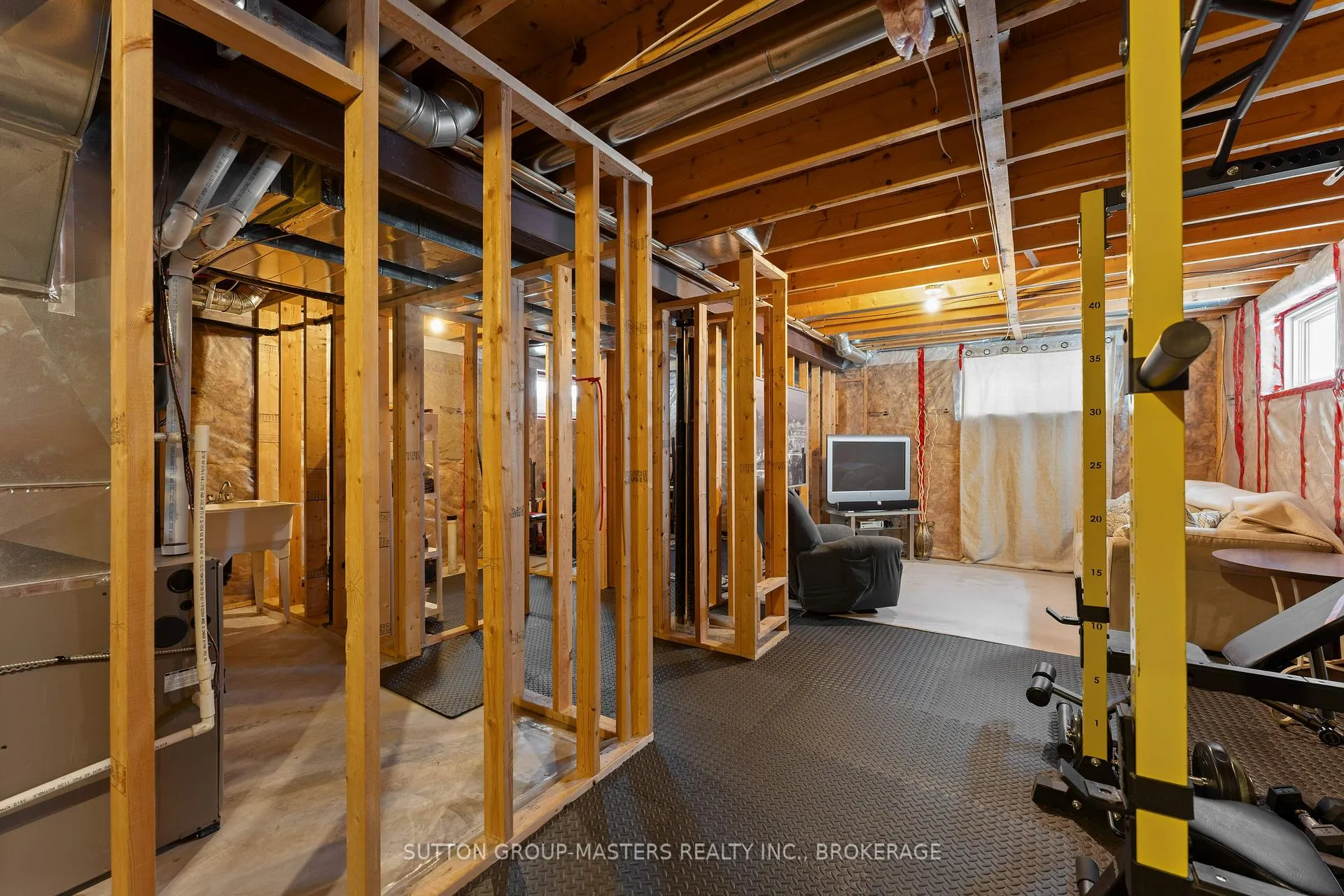 Photo 31 of 1606 Crimson Crescent, Kingston, City Northwest — HOMEH