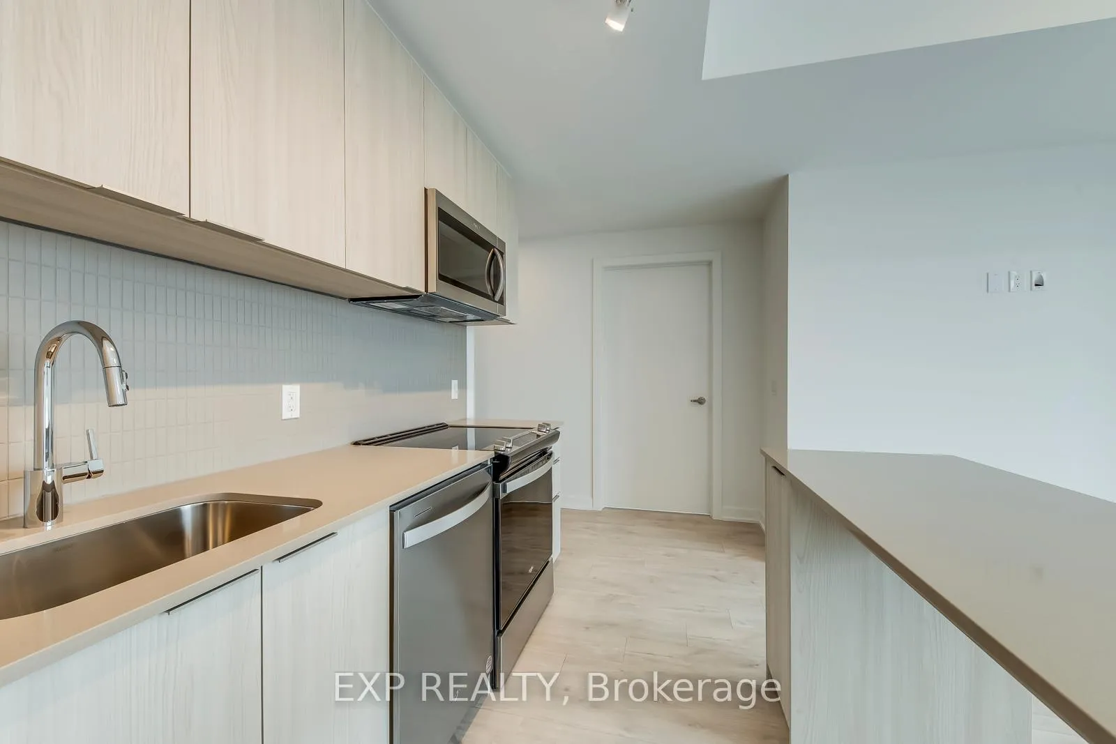 Photo 10 of Unit 706, 770 Whitlock Avenue, Milton, Cobban — HOMEH