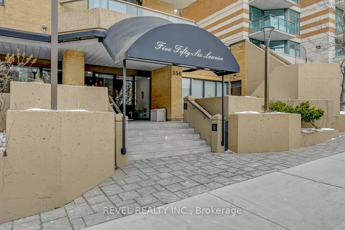 Front of Unit 2101, 556 Laurier Avenue W