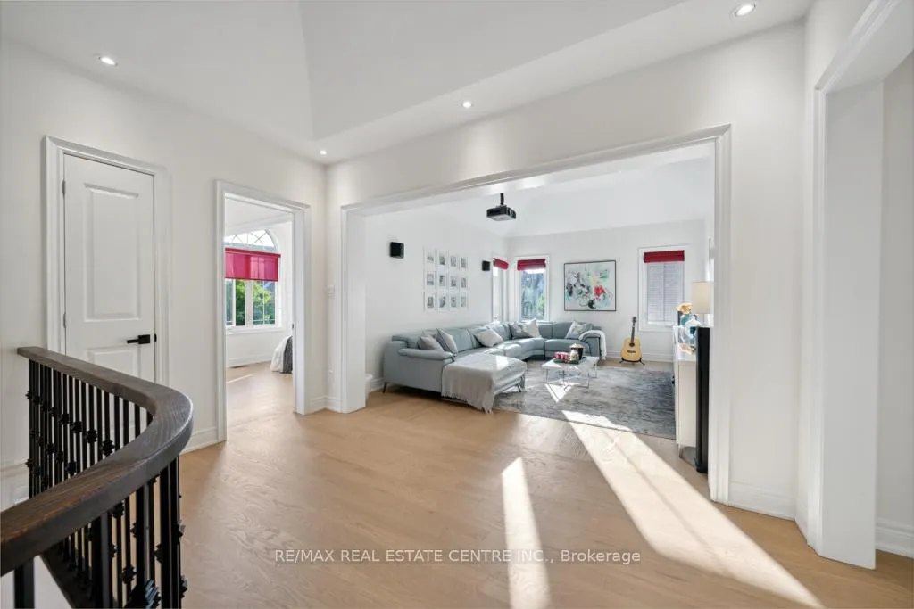 Photo 23 of 10 Crown Forest Court, Brampton, Bram West — HOMEH
