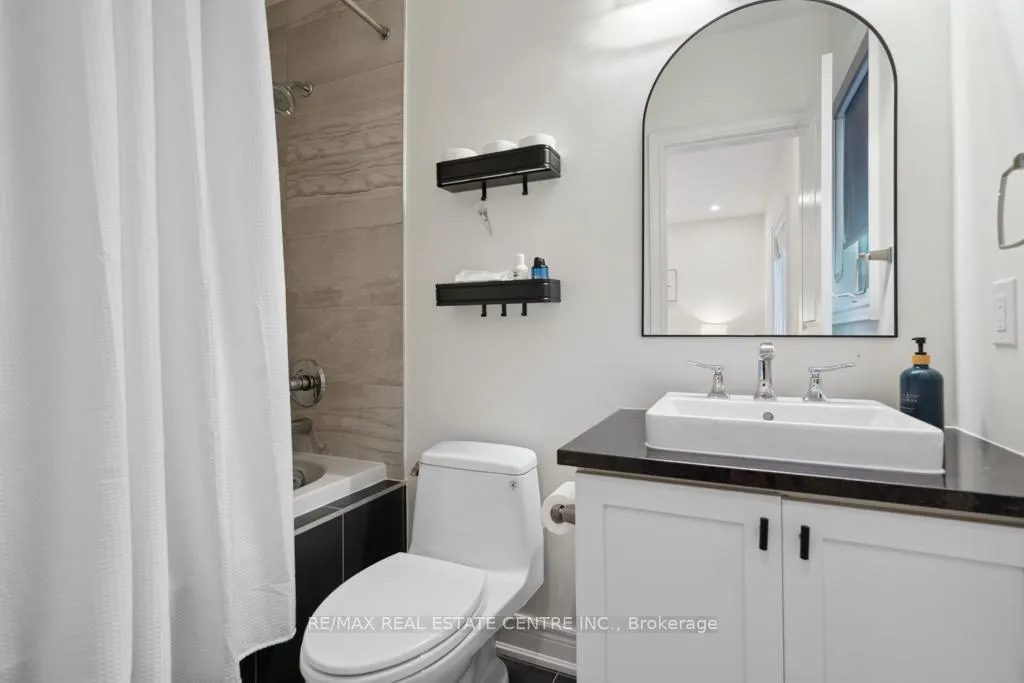 Photo 34 of 10 Crown Forest Court, Brampton, Bram West — HOMEH