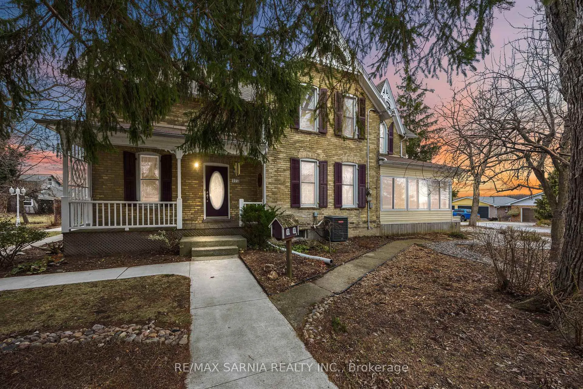 Photo 2 of 173 Paget Street, St. Clair — HOMEH