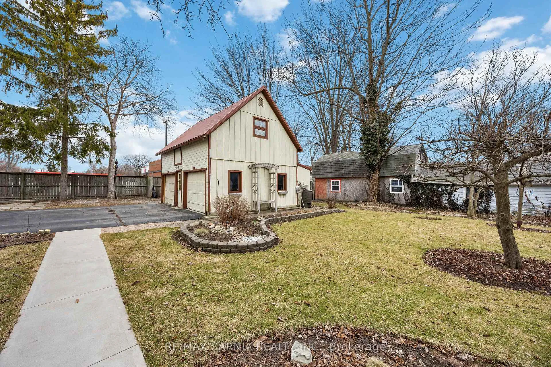 Photo 38 of 173 Paget Street, St. Clair — HOMEH