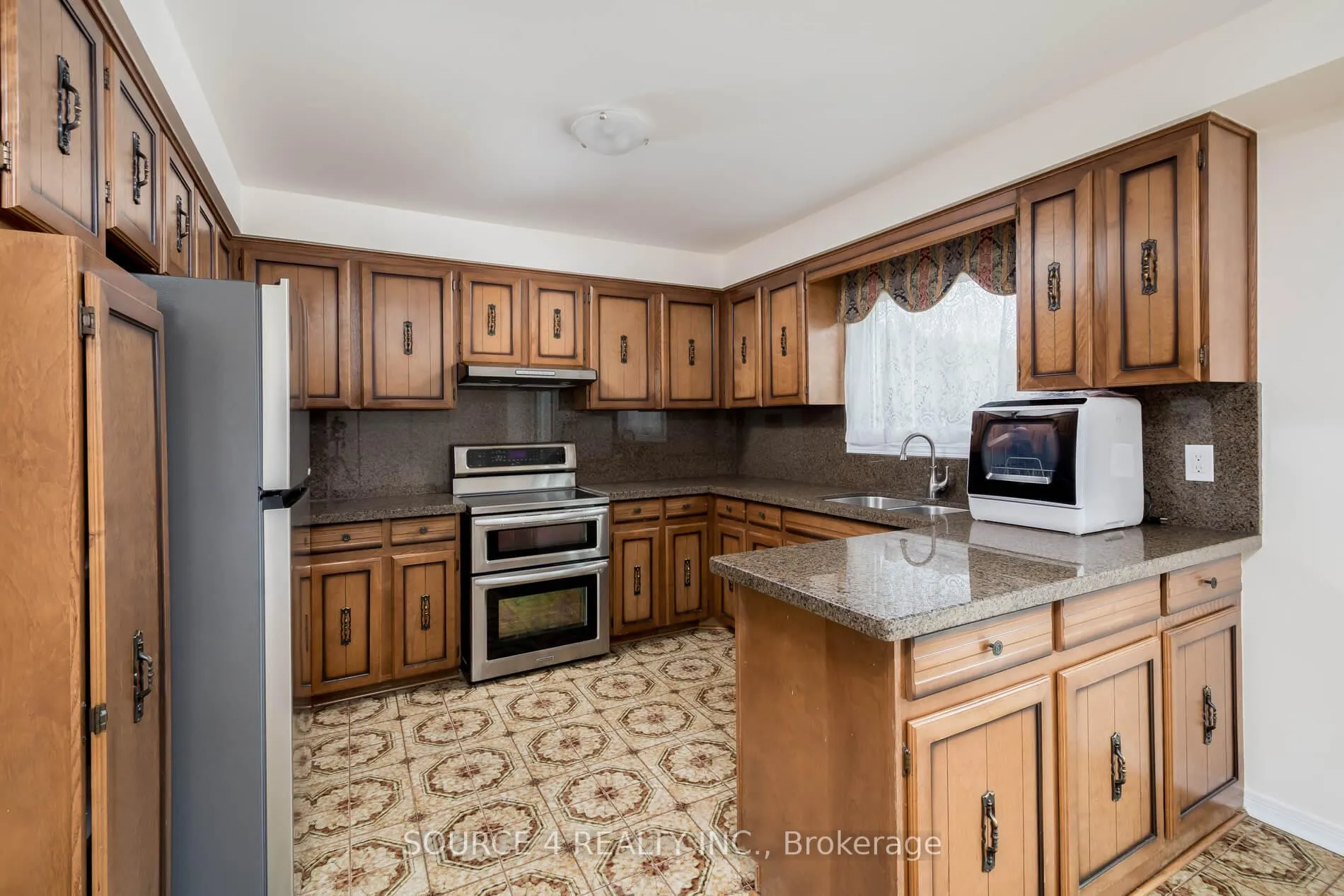 Photo 7 of 33 Princeton Terrace, Brampton, Northgate — HOMEH