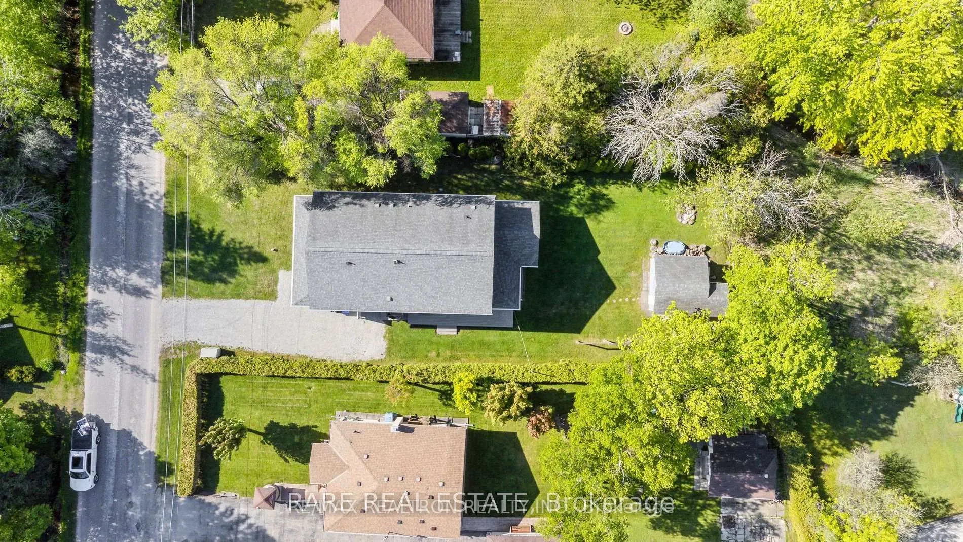 Photo 8 of 1231 Temple Avenue, Innisfil, Rural Innisfil — HOMEH