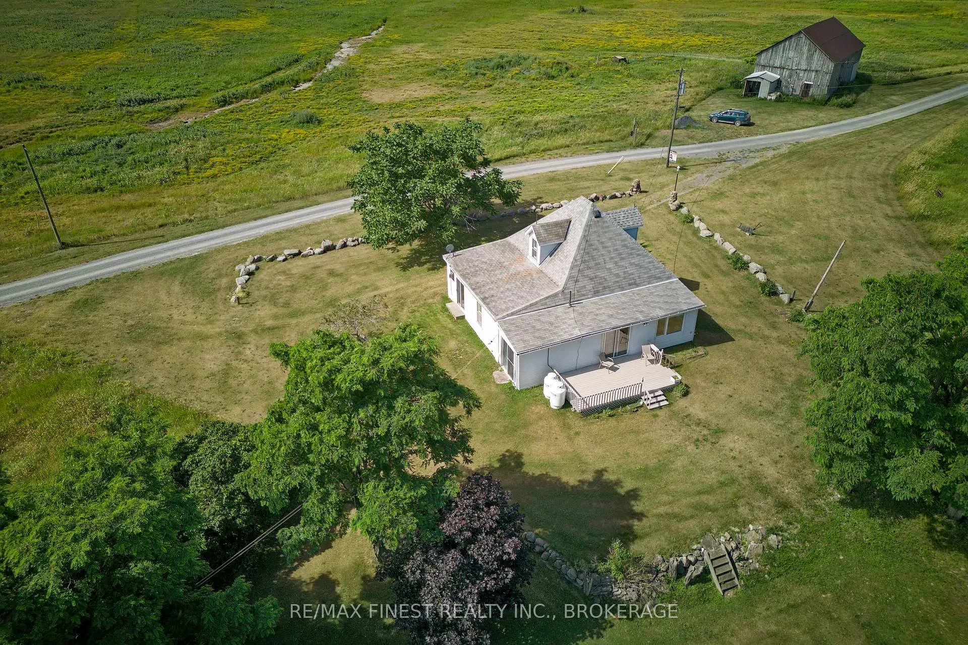 Photo 26 of 10 Front Road, Loyalist, Lennox and Addington - South — HOMEH