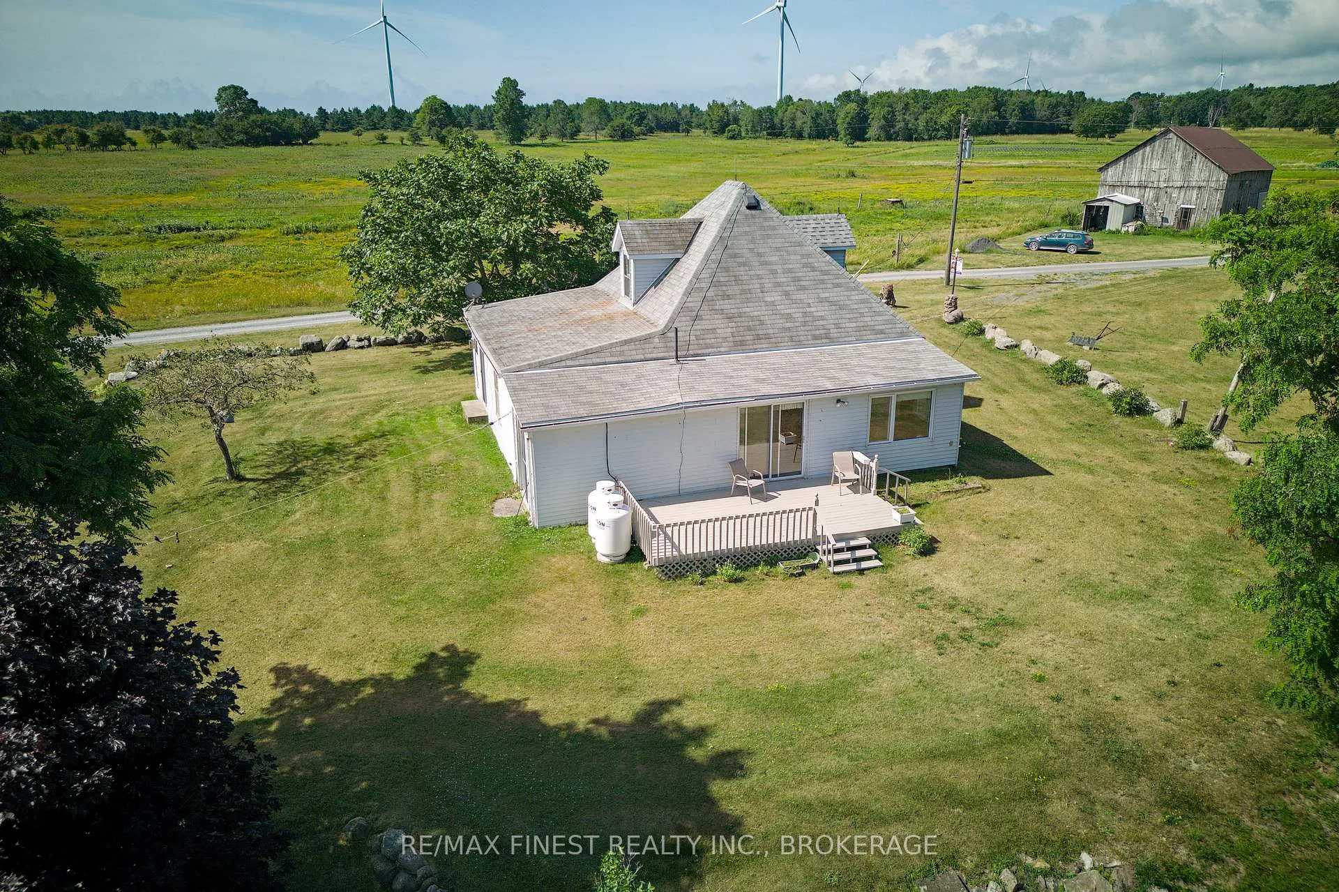 Photo 34 of 10 Front Road, Loyalist, Lennox and Addington - South — HOMEH