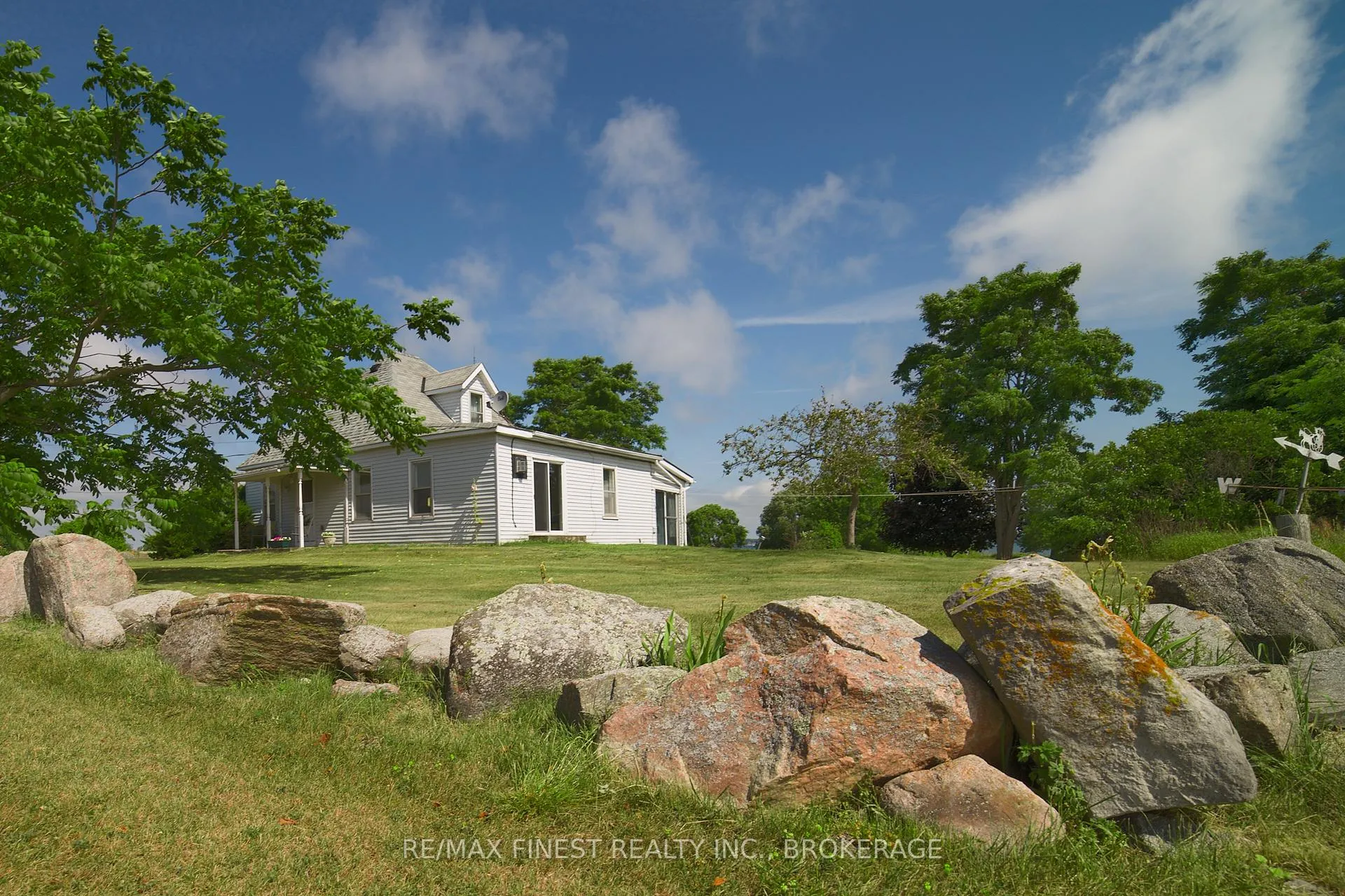 Photo 56 of 10 Front Road, Loyalist, Lennox and Addington - South — HOMEH