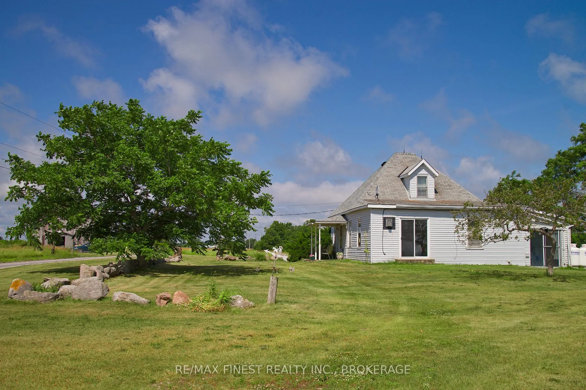 Photo 70 of 10 Front Road, Loyalist, Lennox and Addington - South — HOMEH