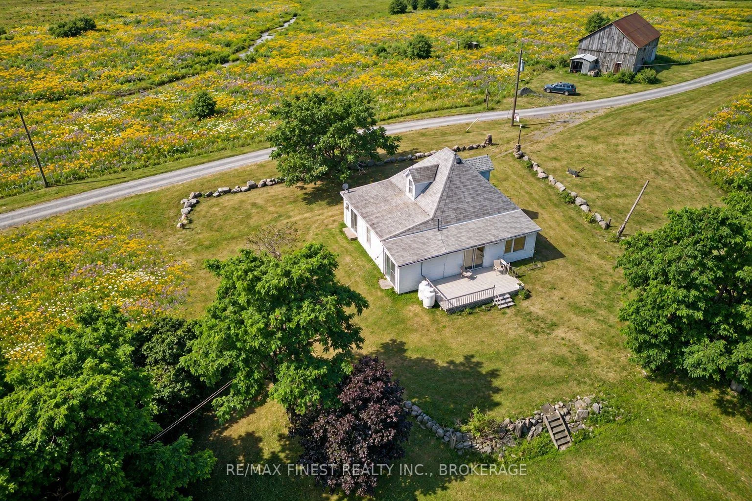 Photo 37 of 10 Front Road, Loyalist, Lennox and Addington - South — HOMEH