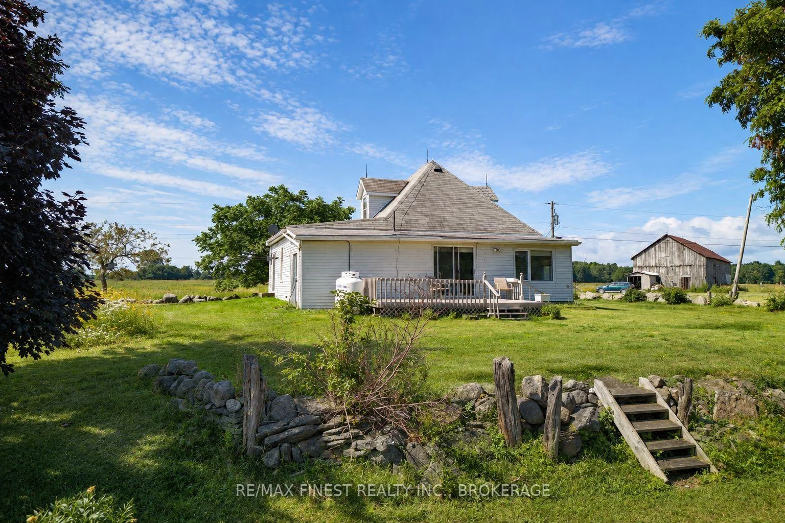 Photo 43 of 10 Front Road, Loyalist, Lennox and Addington - South — HOMEH