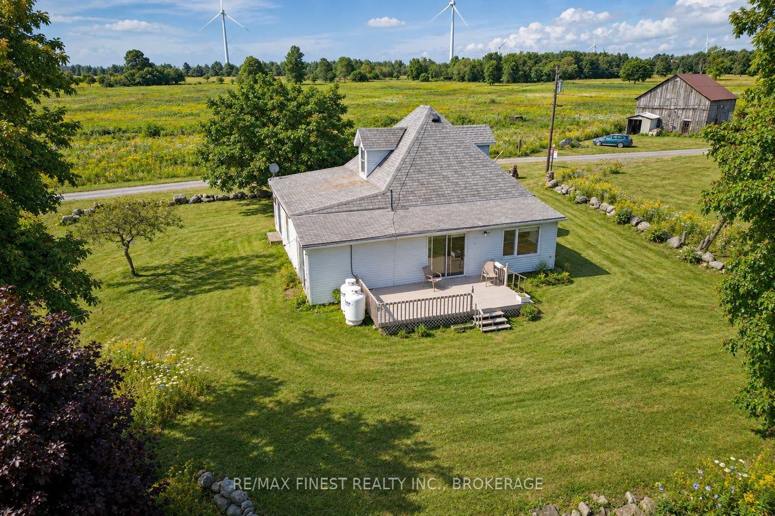 Photo 45 of 10 Front Road, Loyalist, Lennox and Addington - South — HOMEH
