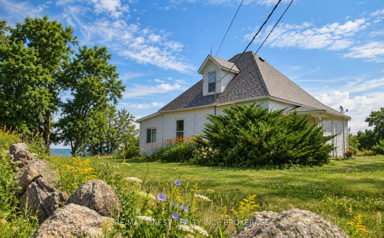 Photo 65 of 10 Front Road, Loyalist, Lennox and Addington - South — HOMEH