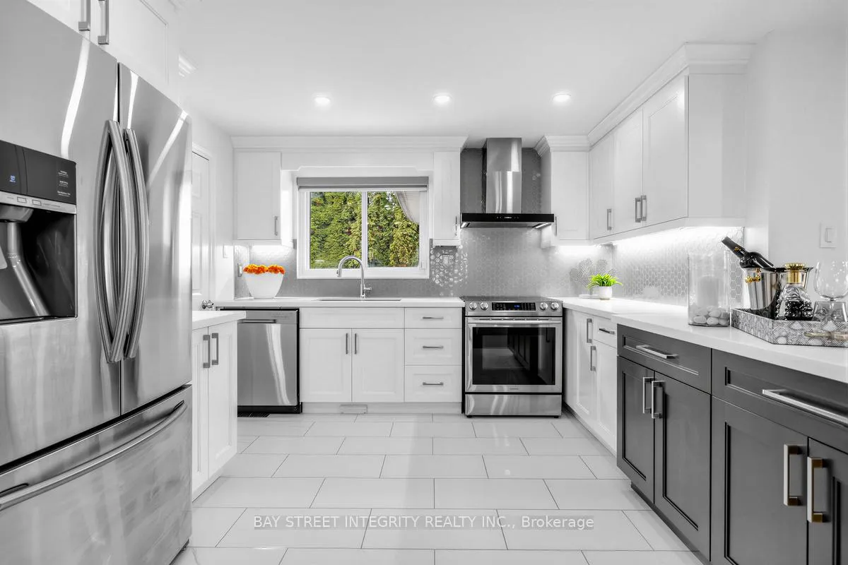 Photo 7 of 157 Orchard Heights Boulevard, Aurora, Aurora Heights — HOMEH