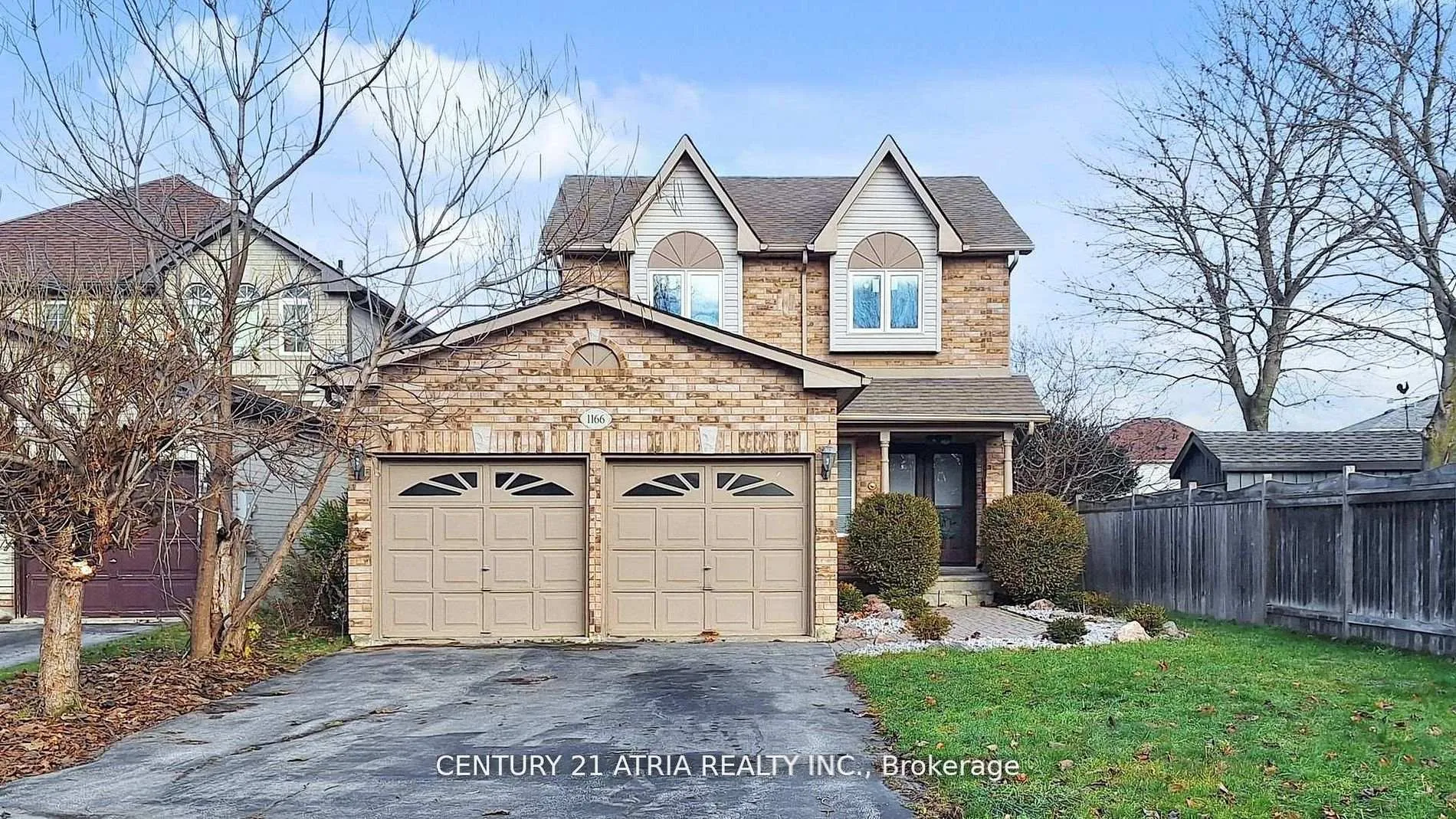 Front of 1166 Oriole Crescent