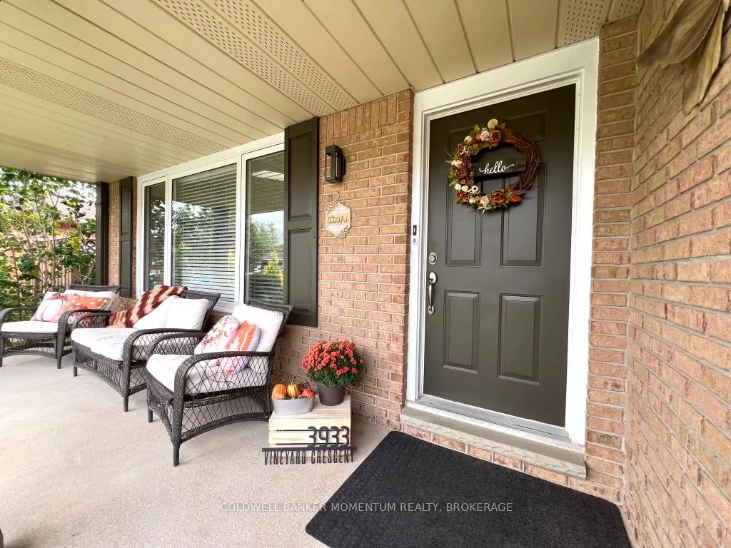 Photo 3 of 3933 Vineyard Crescent, Lincoln, Lincoln-Jordan/Vineland — HOMEH