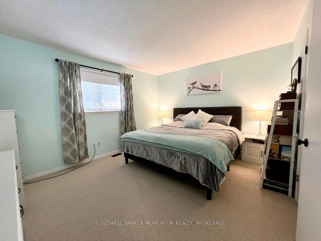 Photo 20 of 3933 Vineyard Crescent, Lincoln, Lincoln-Jordan/Vineland — HOMEH