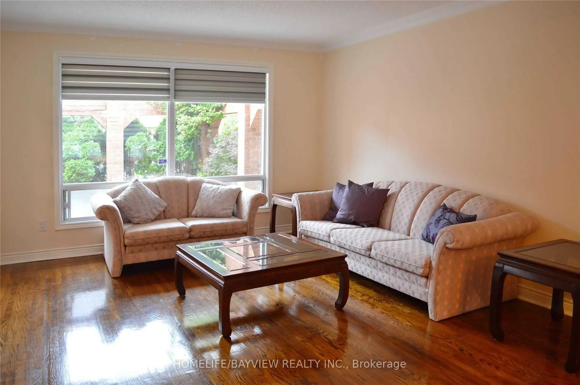 Photo 3 of 23 Arrowhead Drive, Vaughan, East Woodbridge — HOMEH