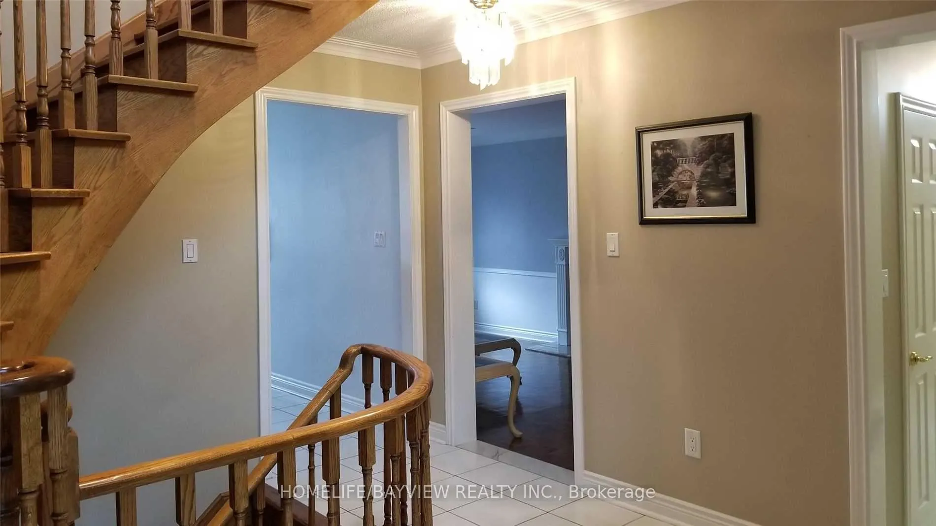 Photo 4 of 23 Arrowhead Drive, Vaughan, East Woodbridge — HOMEH