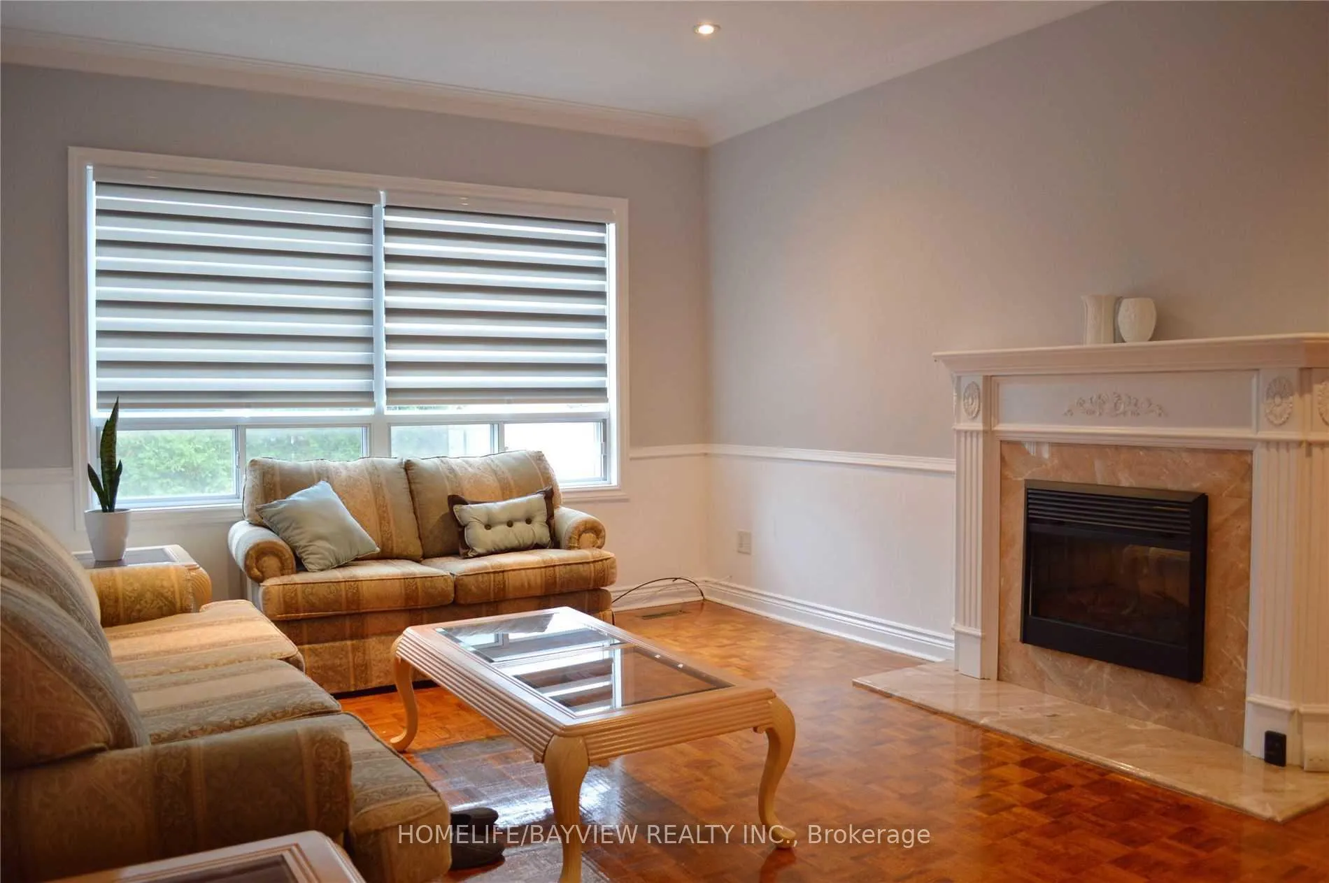 Photo 5 of 23 Arrowhead Drive, Vaughan, East Woodbridge — HOMEH