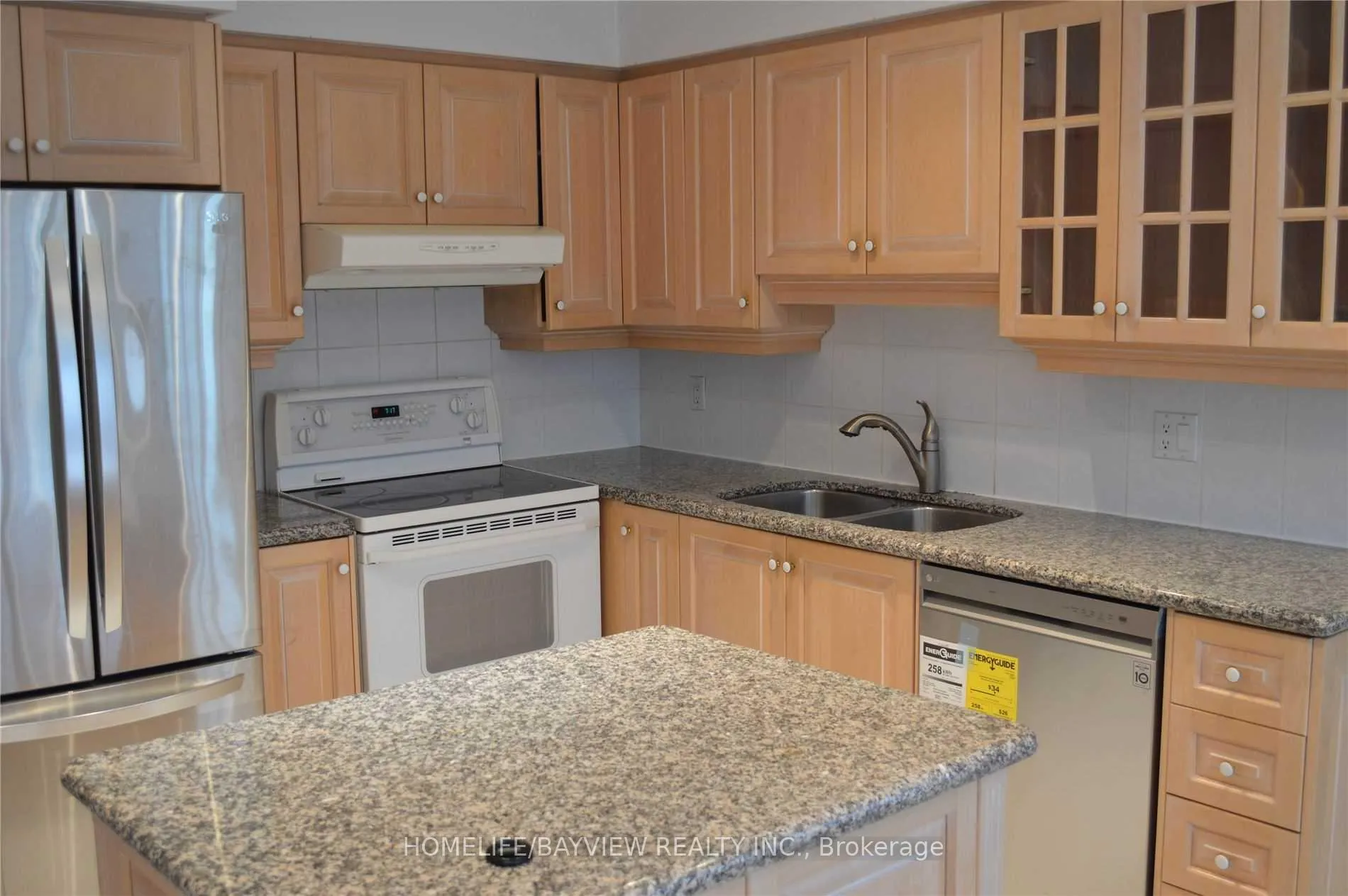 Photo 7 of 23 Arrowhead Drive, Vaughan, East Woodbridge — HOMEH