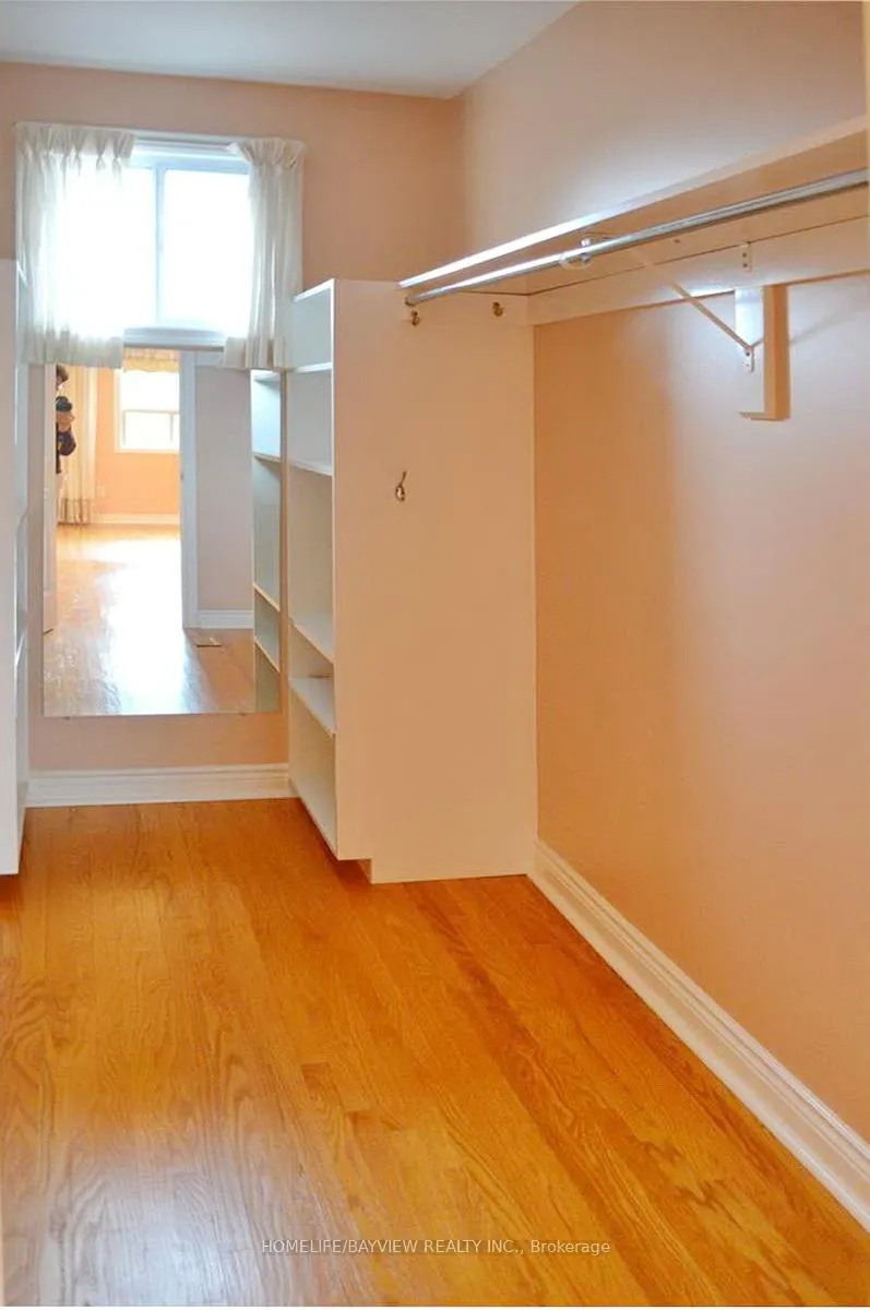 Photo 11 of 23 Arrowhead Drive, Vaughan, East Woodbridge — HOMEH