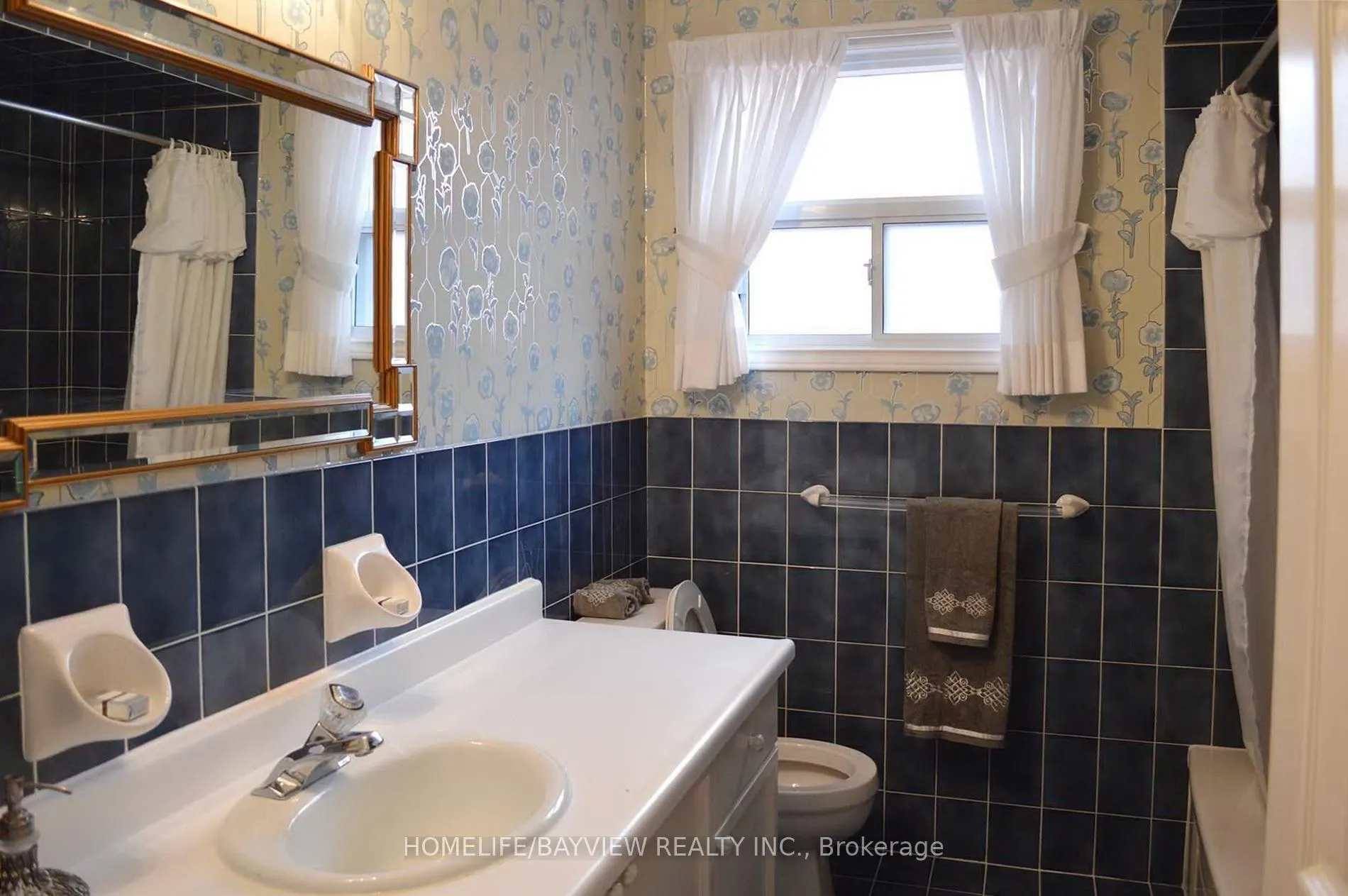 Photo 17 of 23 Arrowhead Drive, Vaughan, East Woodbridge — HOMEH