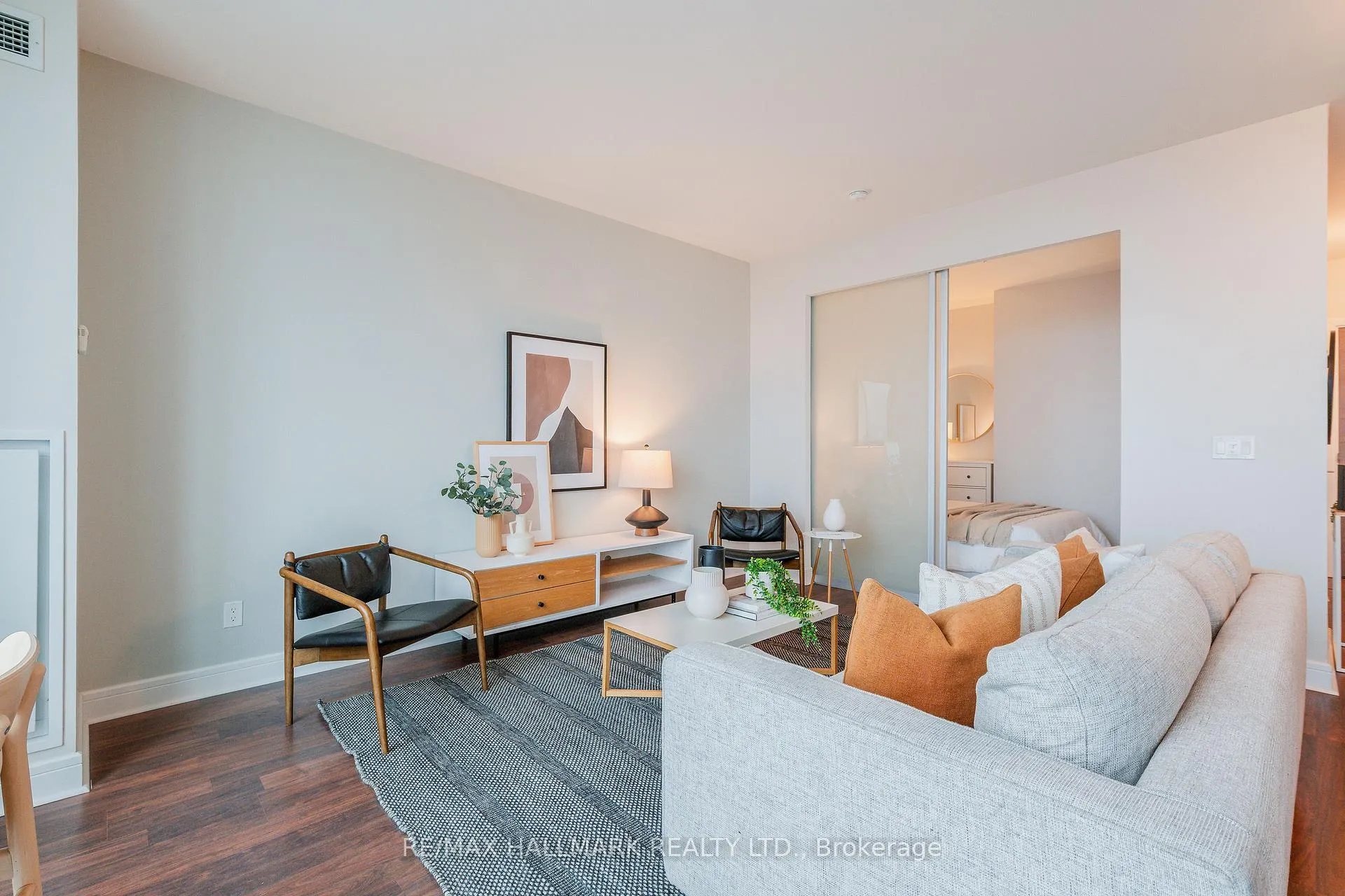 Photo 5 of Unit PH2, 35 Brian Peck Crescent, Toronto, Thorncliffe Park — HOMEH