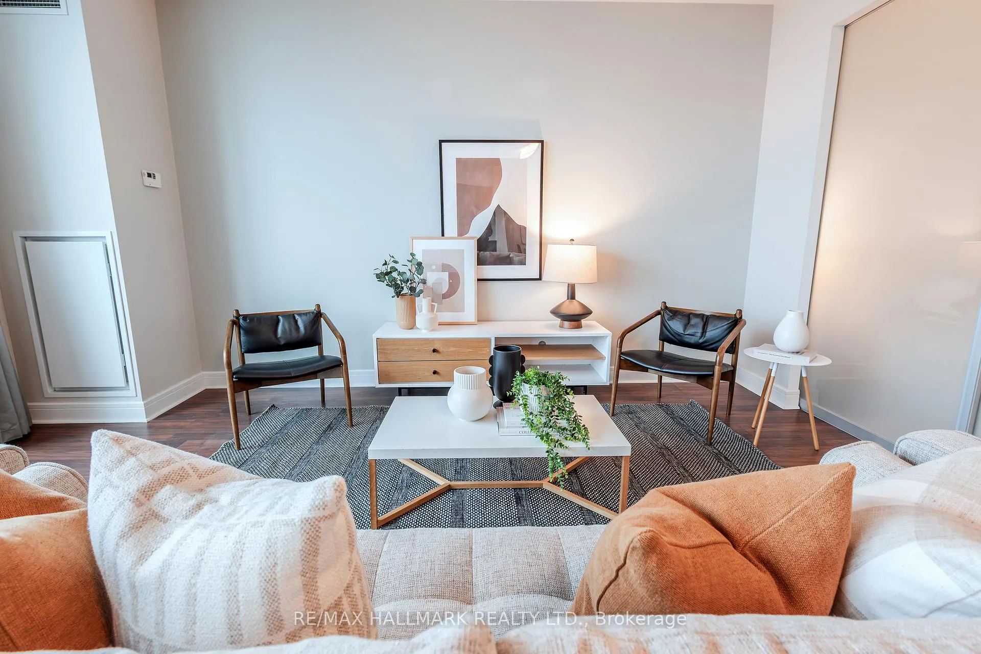 Photo 6 of Unit PH2, 35 Brian Peck Crescent, Toronto, Thorncliffe Park — HOMEH