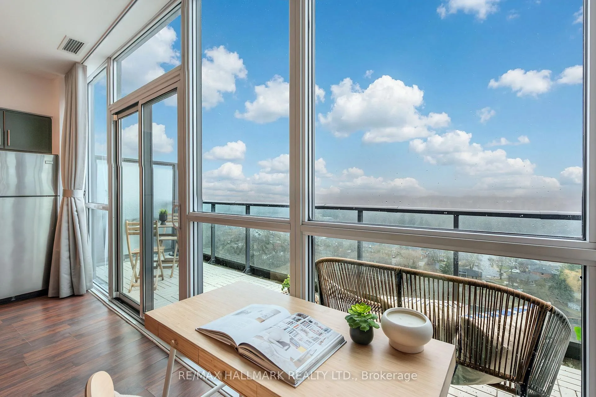 Photo 8 of Unit PH2, 35 Brian Peck Crescent, Toronto, Thorncliffe Park — HOMEH