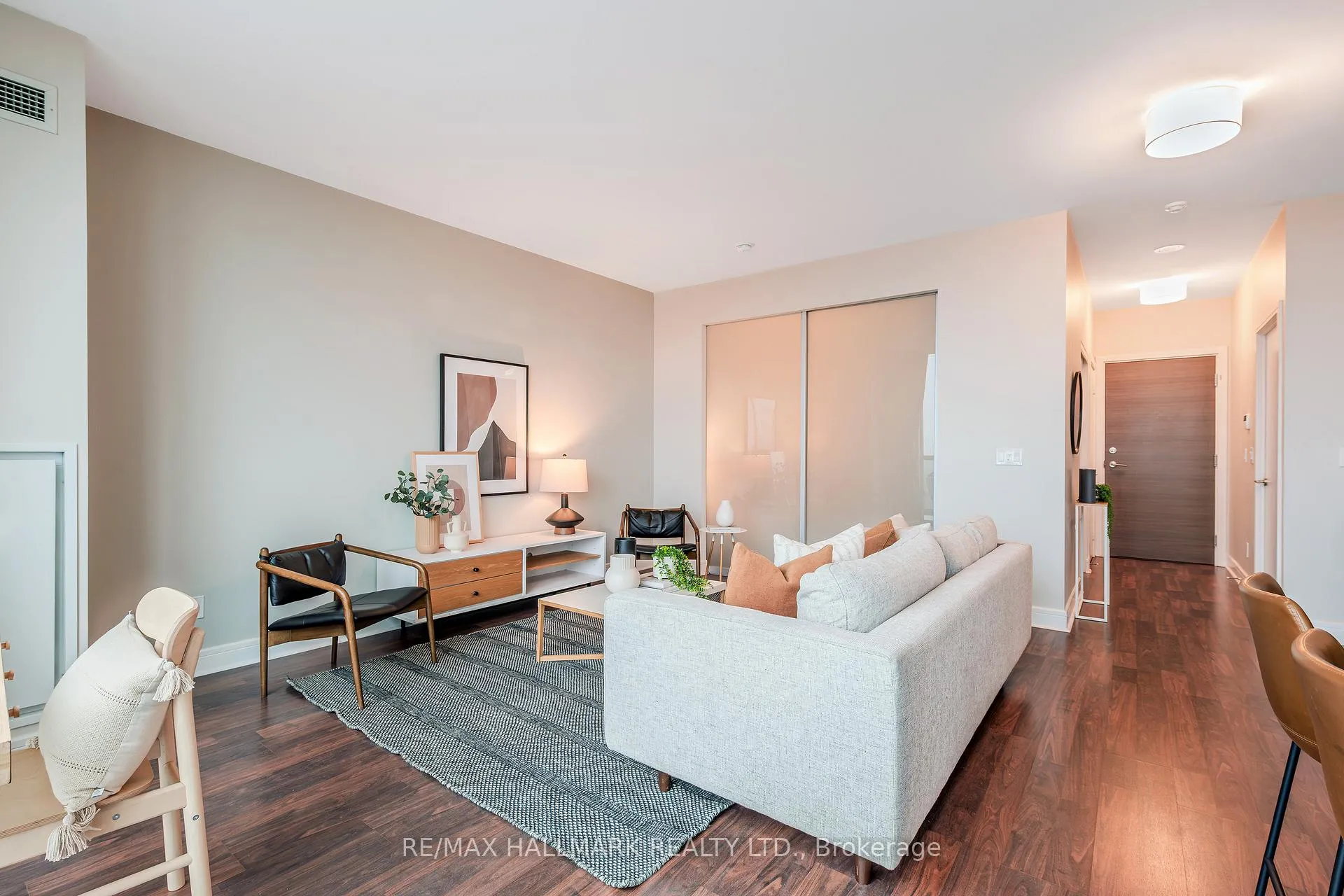 Photo 11 of Unit PH2, 35 Brian Peck Crescent, Toronto, Thorncliffe Park — HOMEH