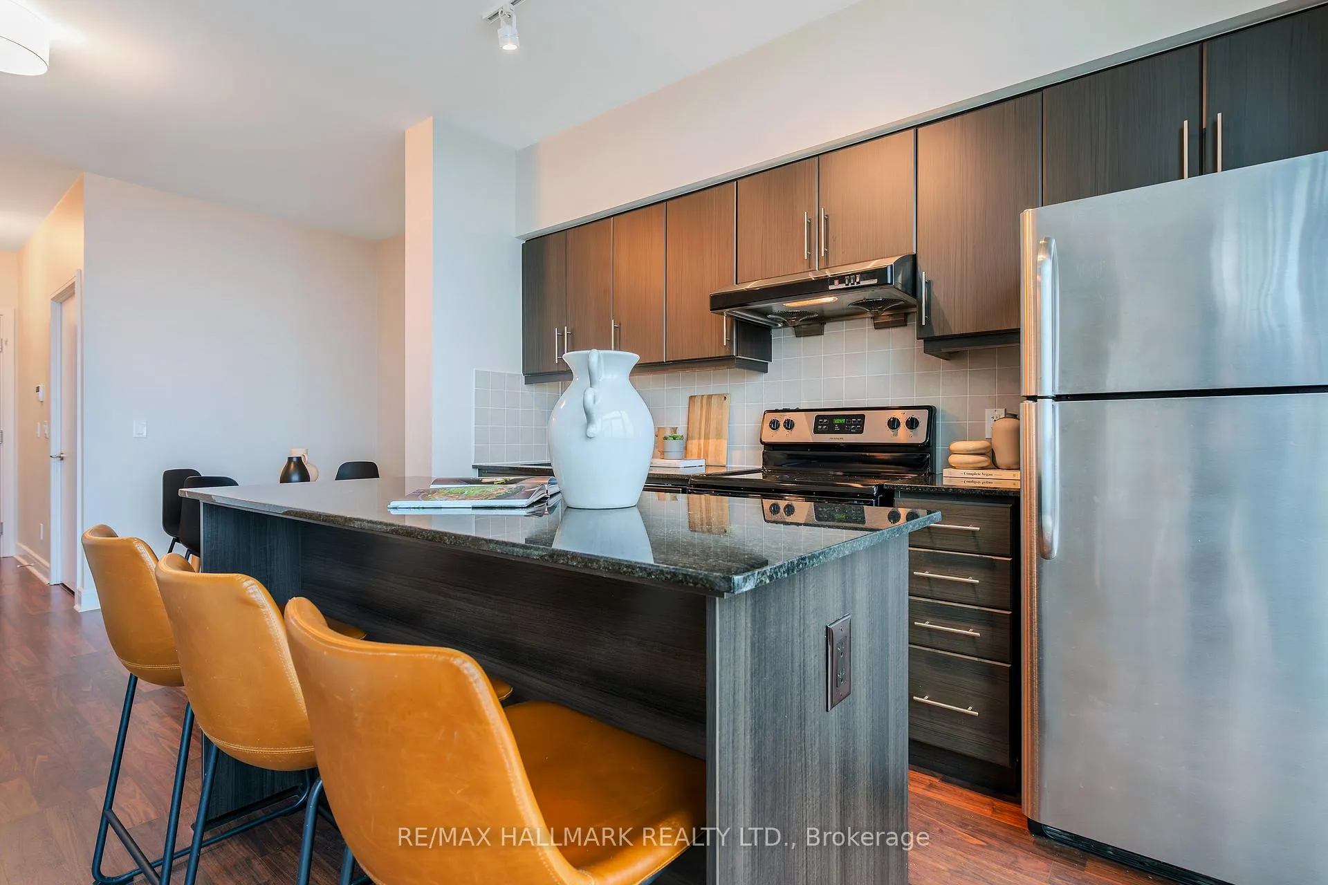 Photo 14 of Unit PH2, 35 Brian Peck Crescent, Toronto, Thorncliffe Park — HOMEH