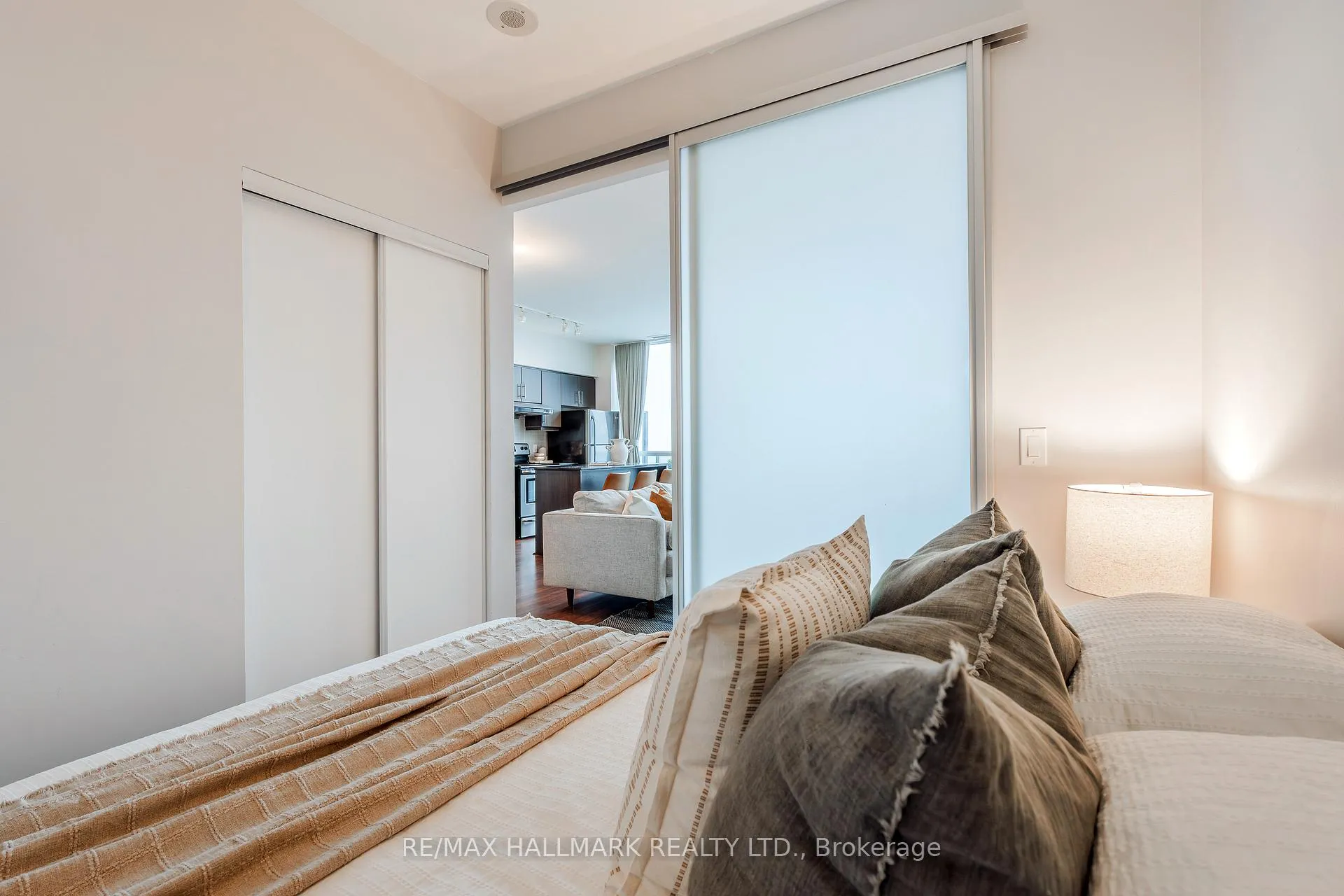 Photo 18 of Unit PH2, 35 Brian Peck Crescent, Toronto, Thorncliffe Park — HOMEH
