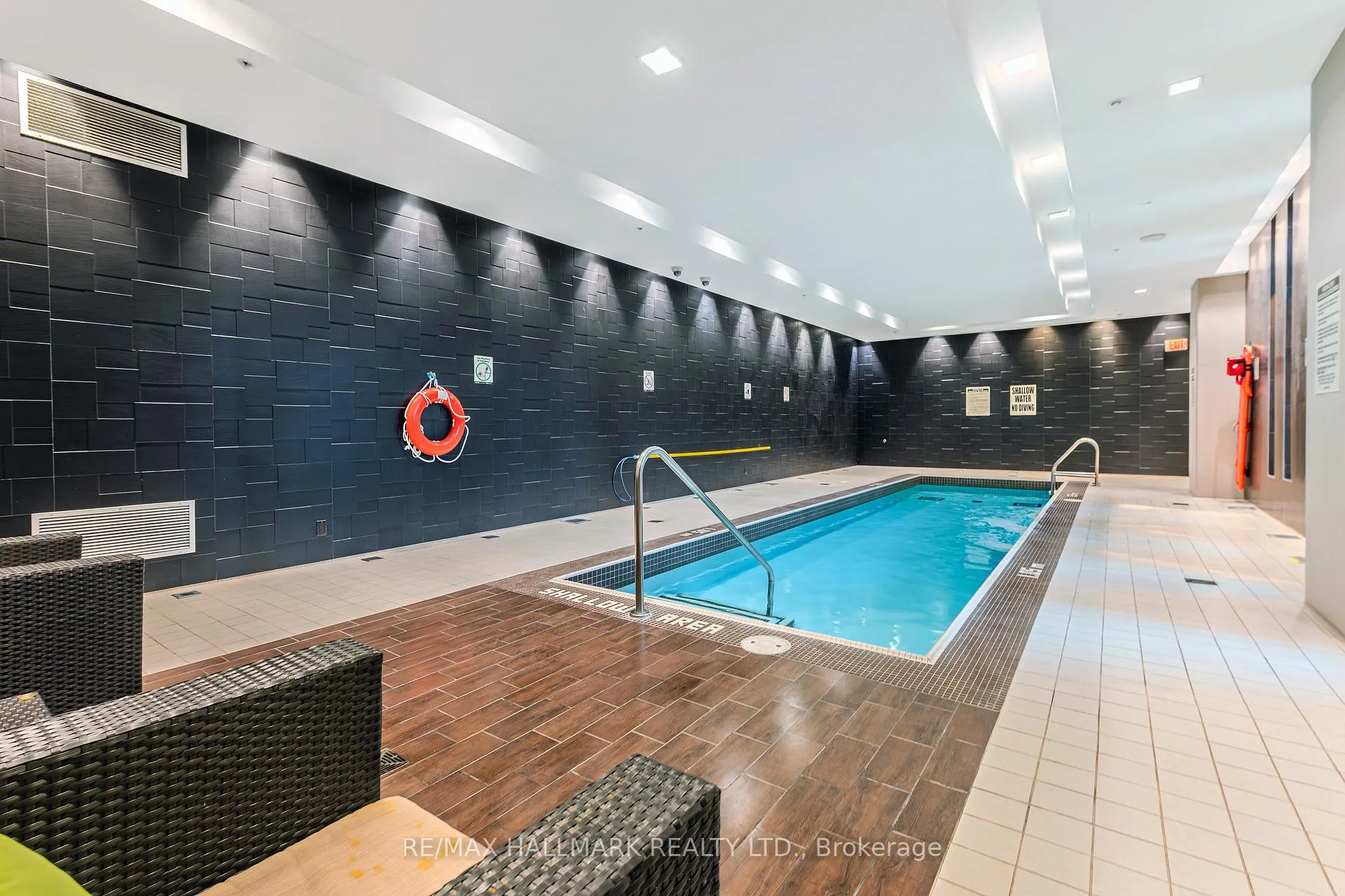 Photo 27 of Unit PH2, 35 Brian Peck Crescent, Toronto, Thorncliffe Park — HOMEH