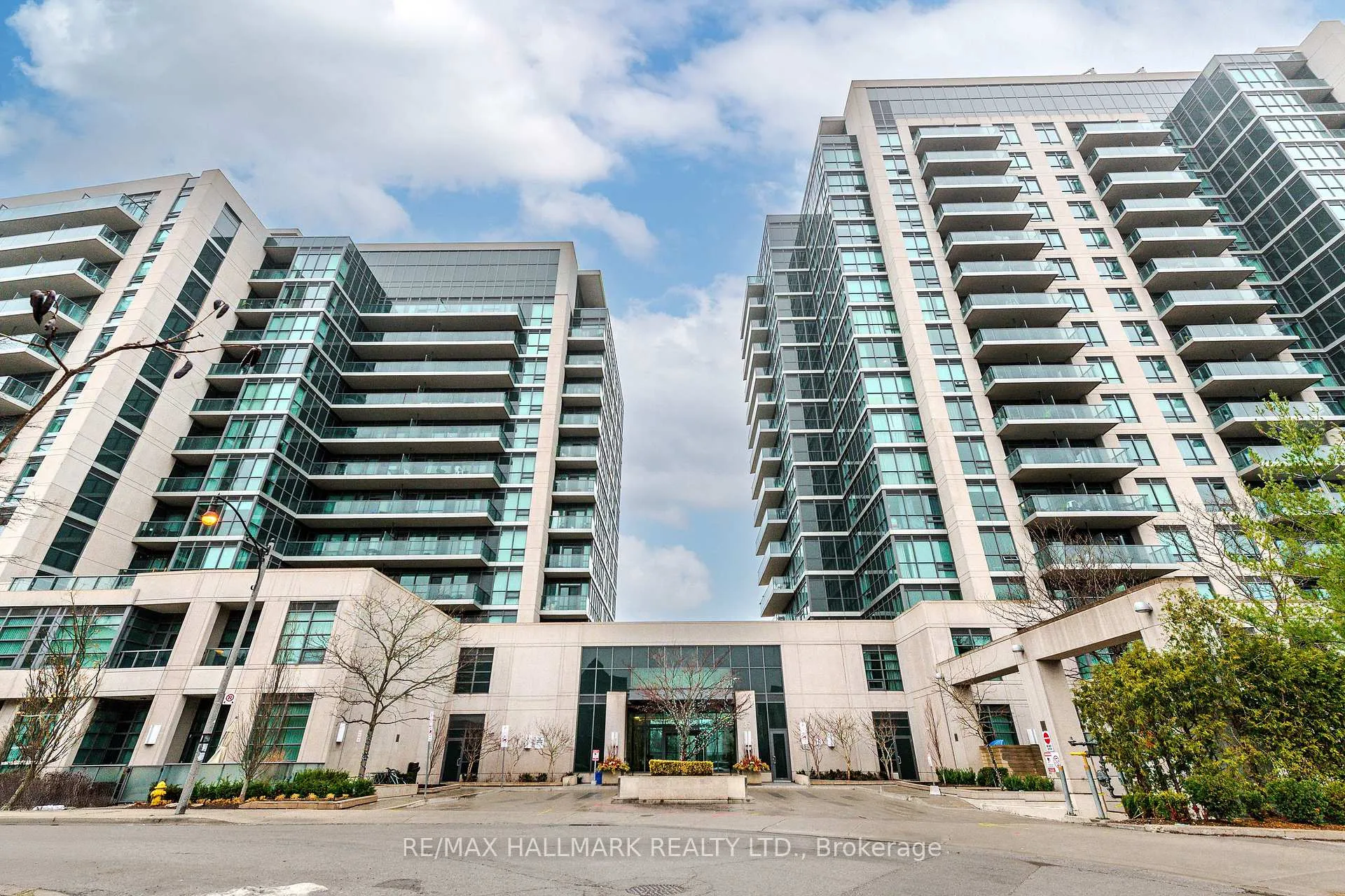 Photo 33 of Unit PH2, 35 Brian Peck Crescent, Toronto, Thorncliffe Park — HOMEH