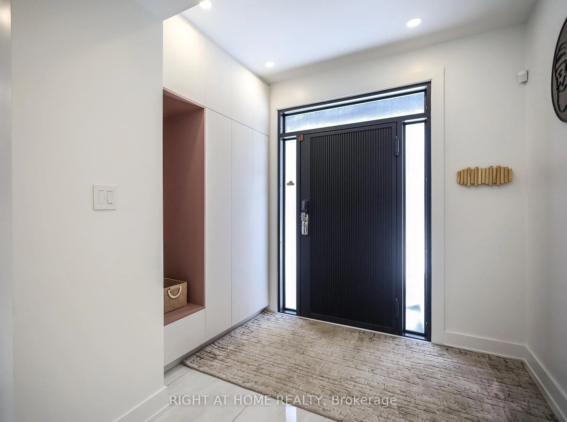 Photo 8 of 11 Sparta Road, North York, Maple Leaf — HOMEH