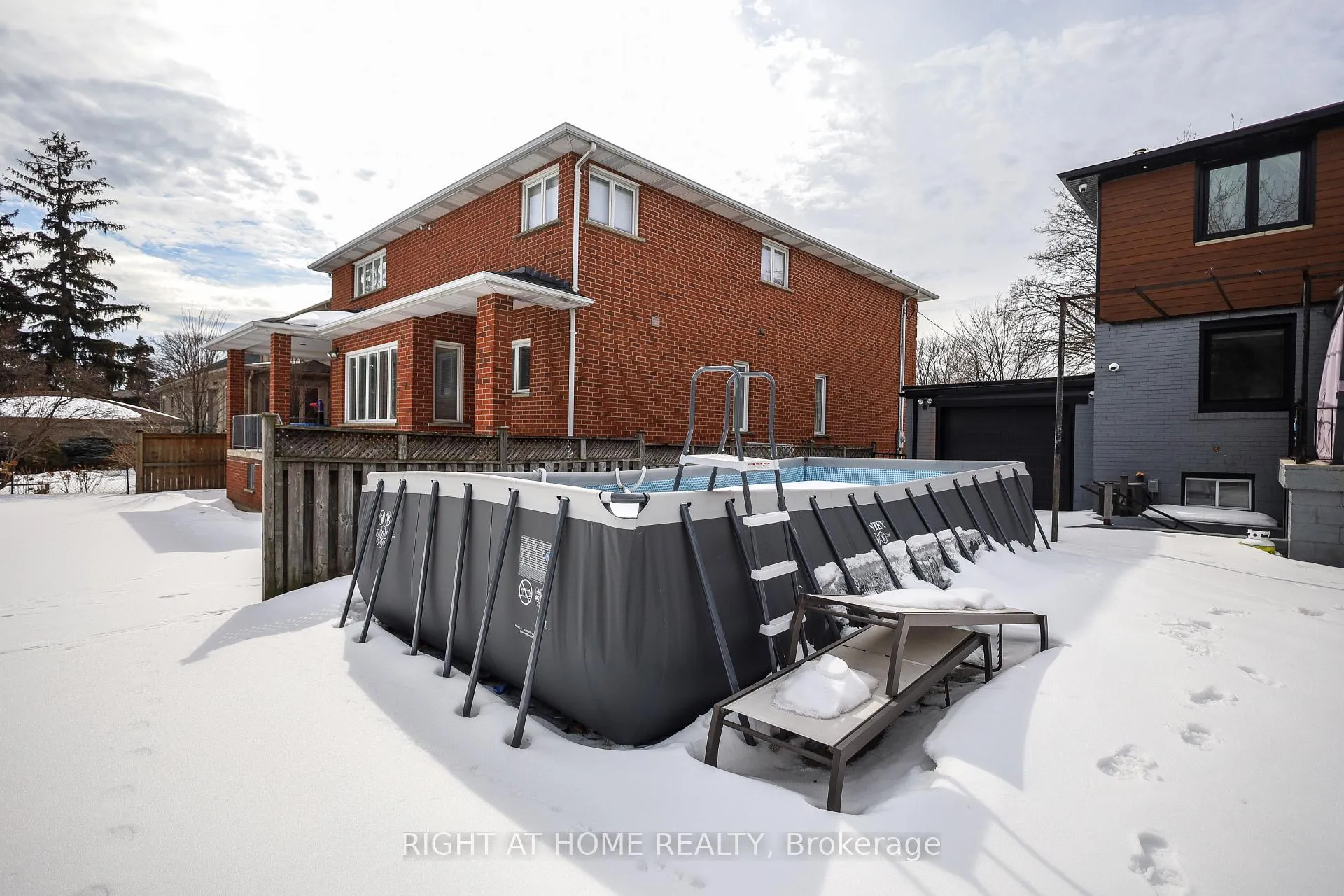 Photo 42 of 11 Sparta Road, North York, Maple Leaf — HOMEH