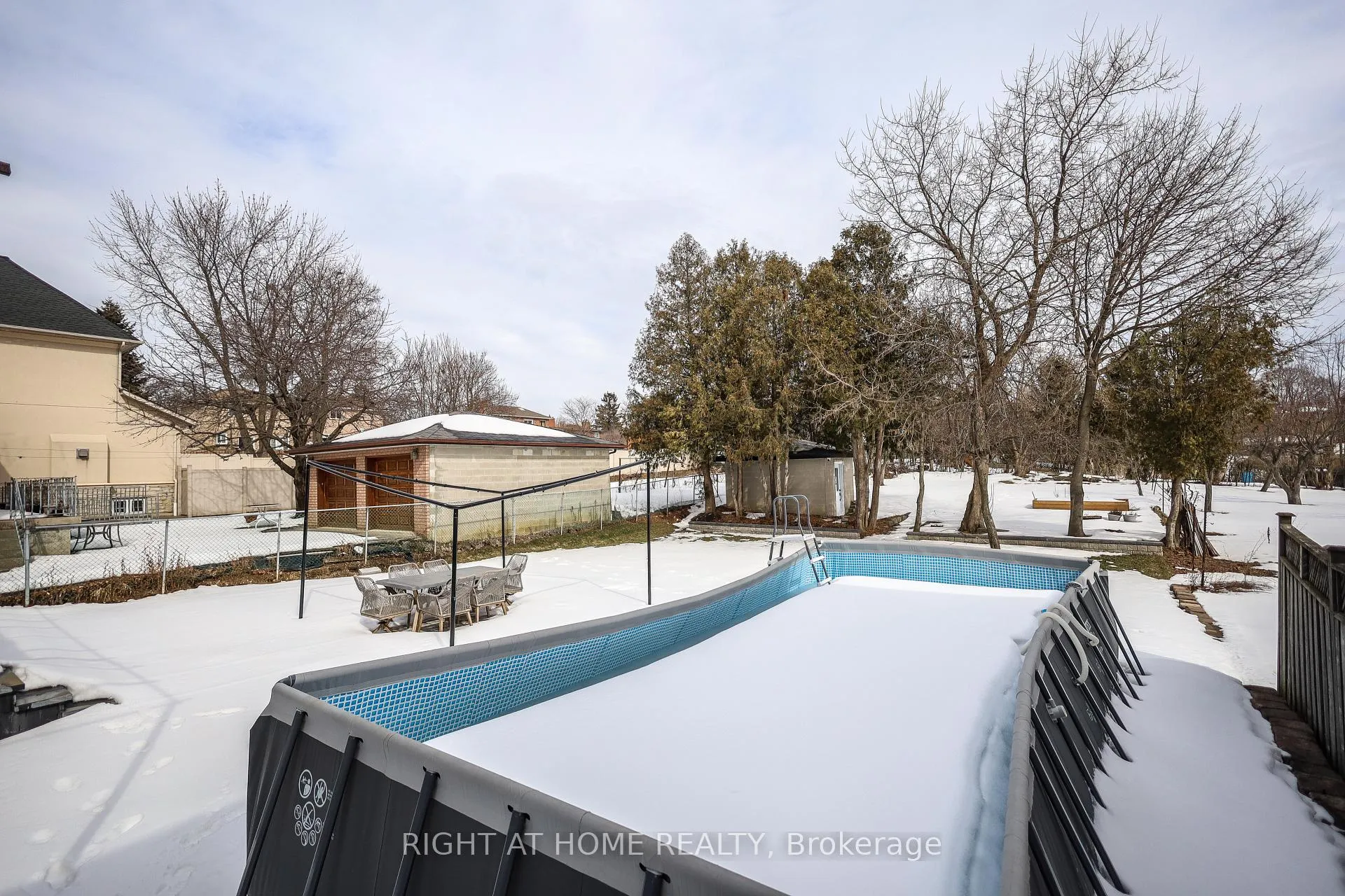 Photo 45 of 11 Sparta Road, North York, Maple Leaf — HOMEH