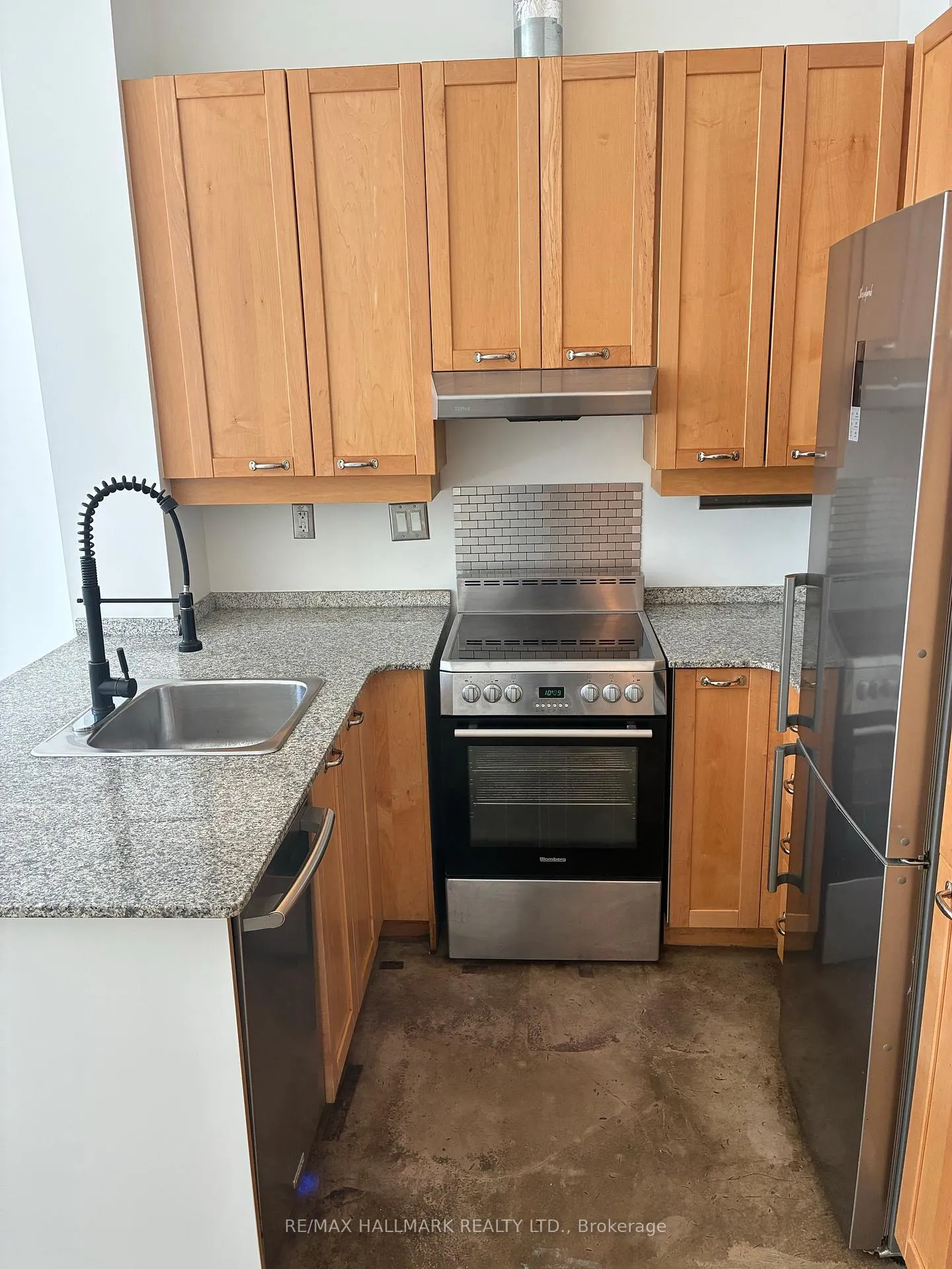 Photo 2 of Unit 404, 135 Dalhousie Street, Toronto, Church-Yonge Corridor — HOMEH