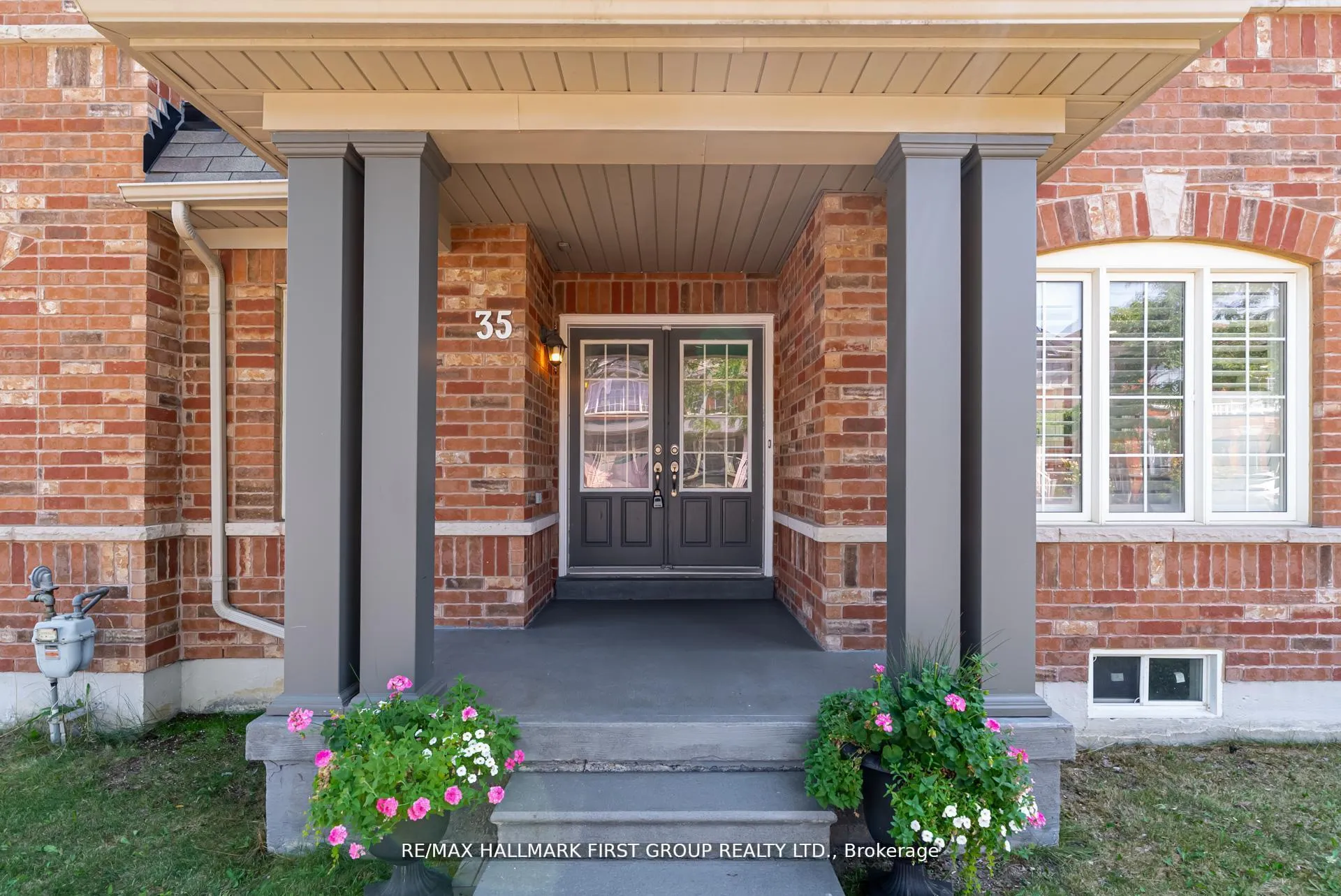 Photo 7 of 35 Elliottglen Drive, Ajax, Northeast Ajax — HOMEH