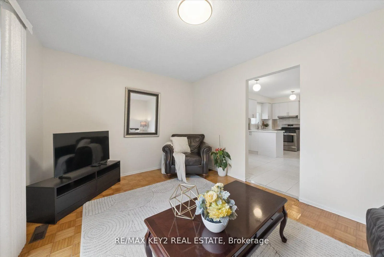 Photo 19 of 54 Silbury Drive, Scarborough, Agincourt North — HOMEH